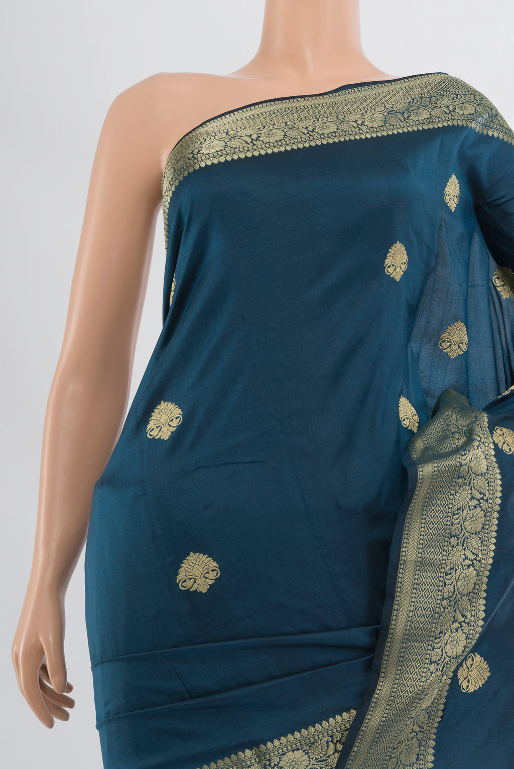 Border image of Davys Grey Banarasi Katan Silk Saree with Zari Butta on the body and Silk Border. 