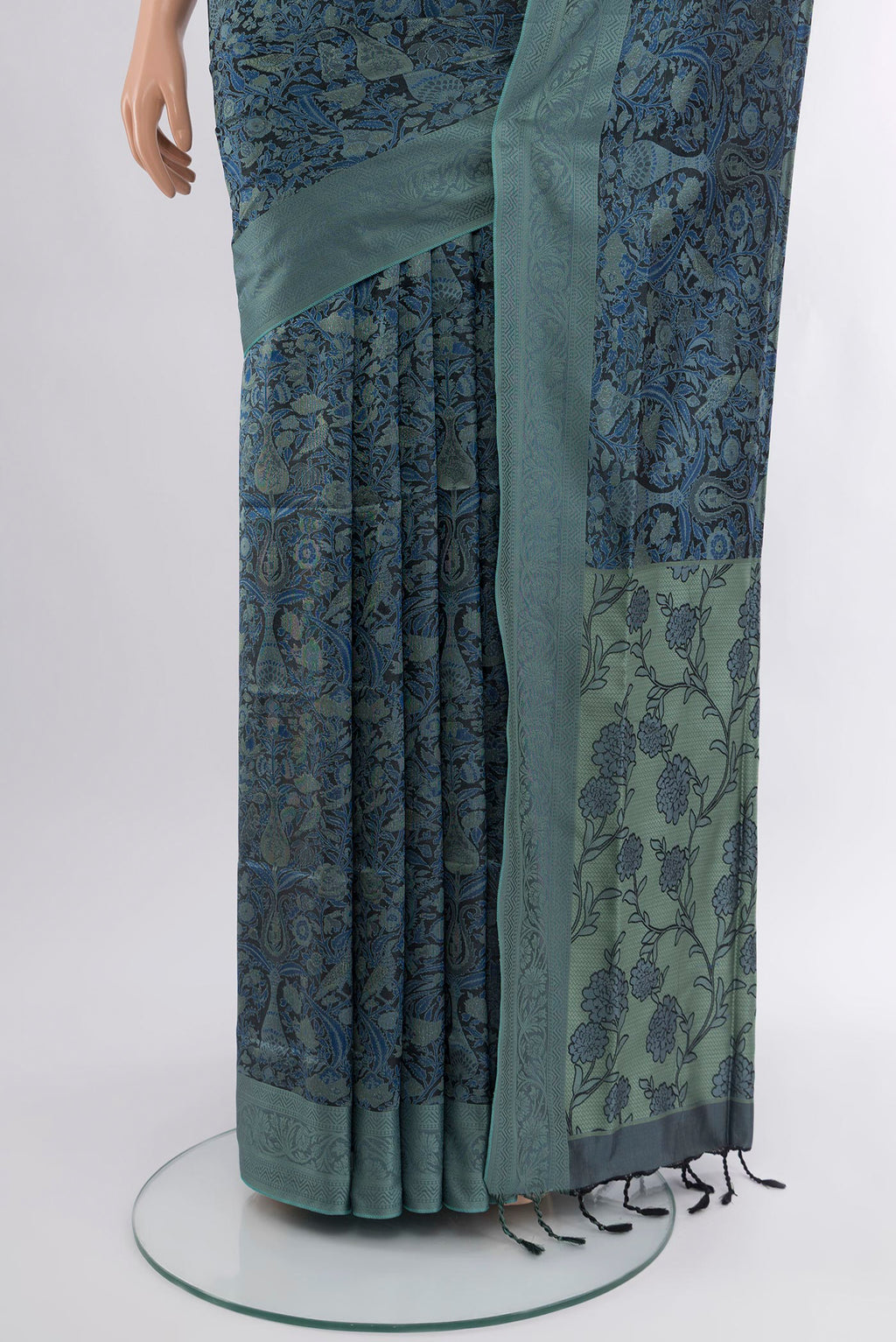 Pleats and pallu of Black Soft Silk Saree with Jacquard design on the body and Thread Border. 