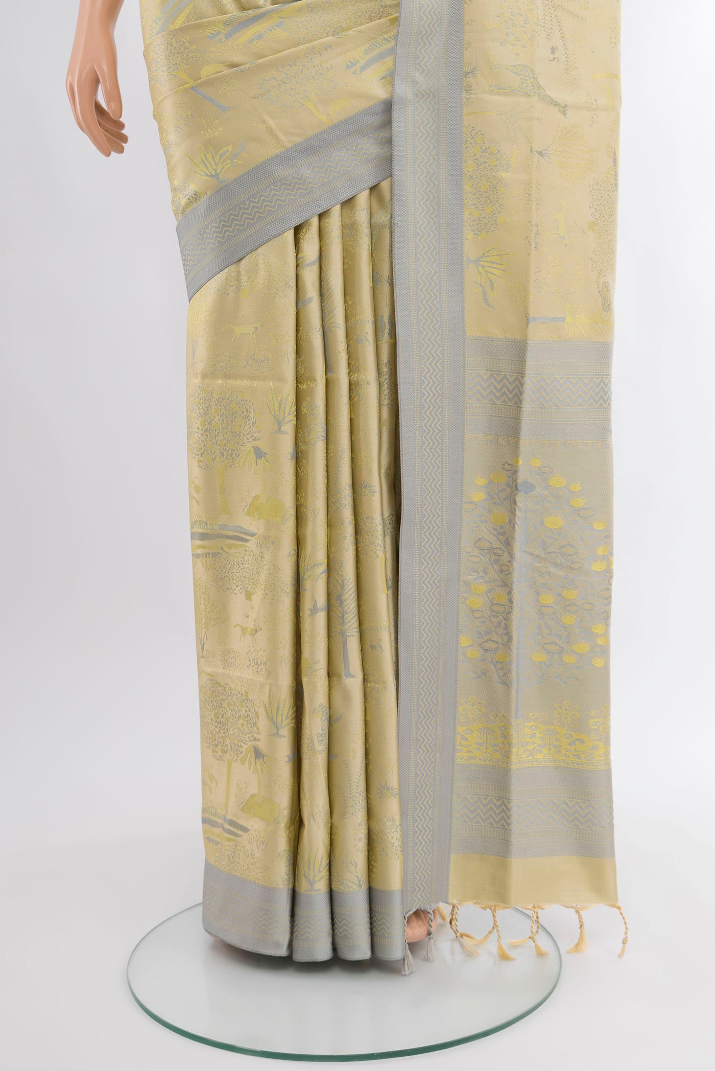 Pleats and pallu of Lemon Yellow Soft Silk Saree with Jacquard design on the body and Thread Border. 