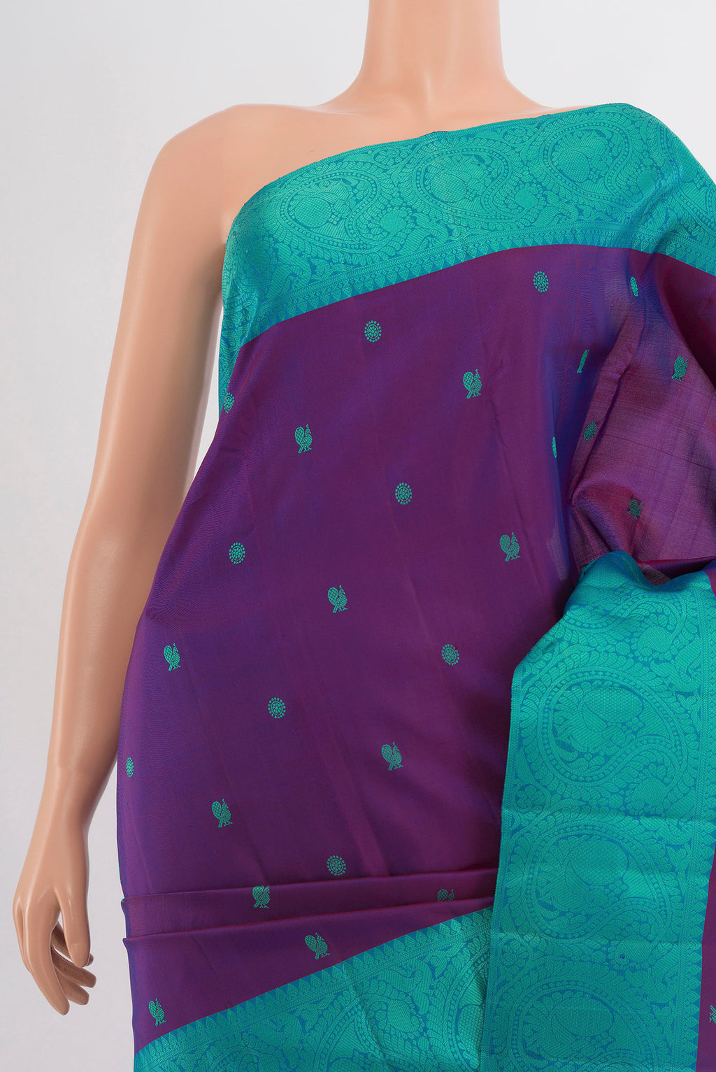 Border image of Magenta Kanchipuram Silk Saree with Zari Butta on the body and Silk Border. 