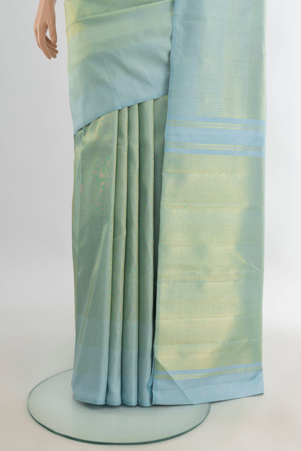 Pleats and pallu of Pure Silk Light Blue Kanchipuram Saree with Zari Brocade on the body and Temple Border. 