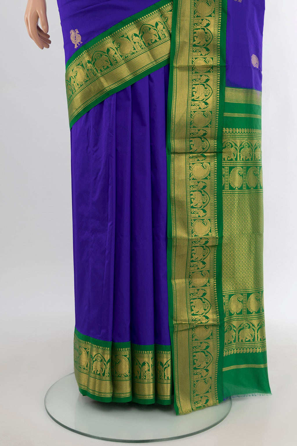 Pleats and pallu of Royal Blue Kanjivaram Silk Nine Yards Saree with Zari Butta on the body and Zari Border. 