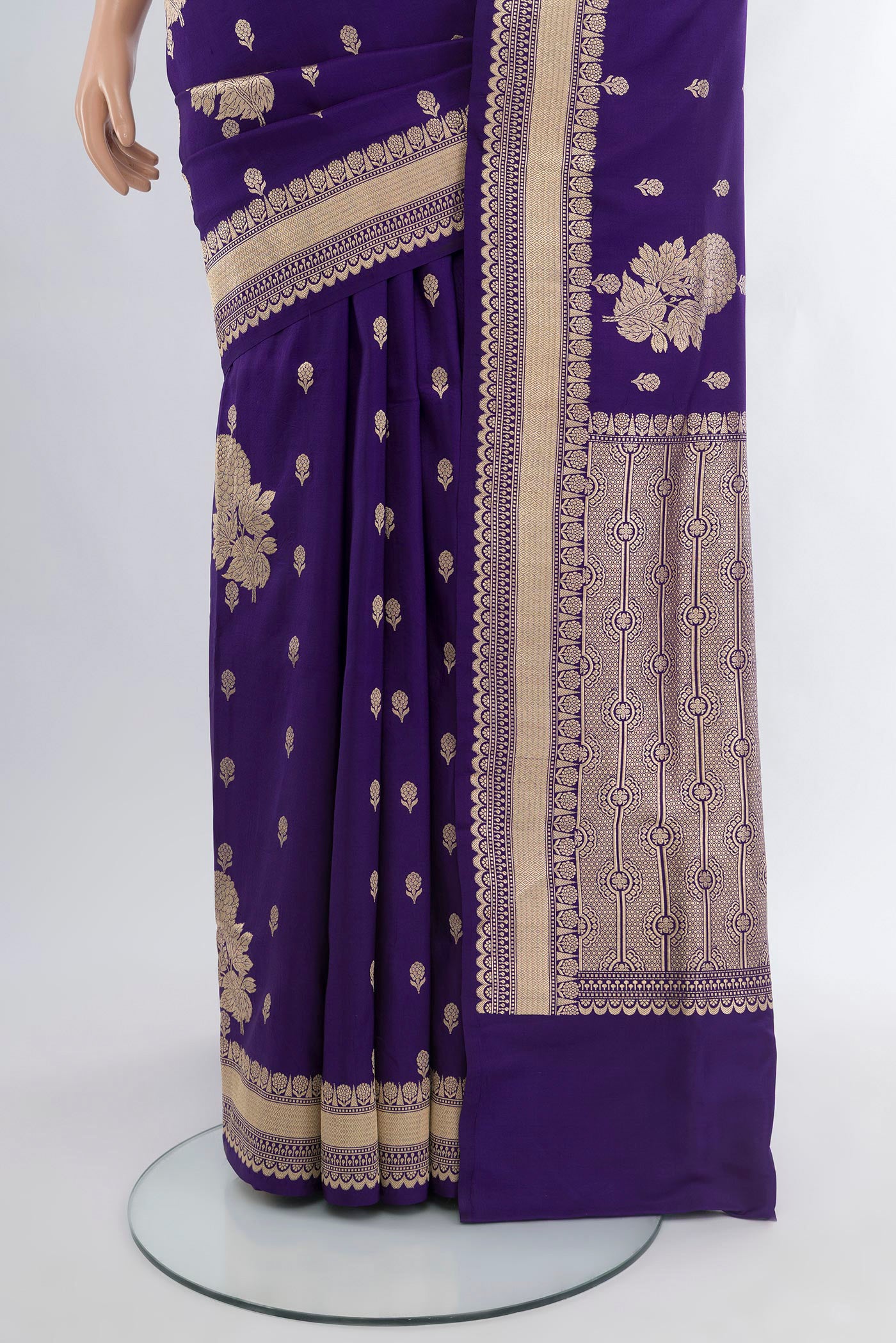 Pleats and pallu of Dark Blue Banarasi Silk Saree with Zari Butta on the body and Zari Border. 