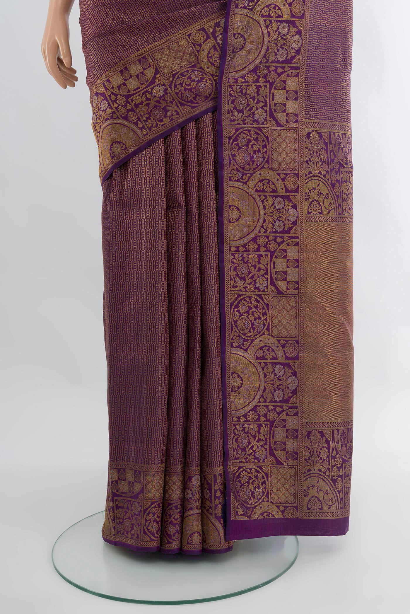 Pleats and pallu of Violet Kanjivaram Silk Saree with Zari Brocade on the body and Zari Border. 