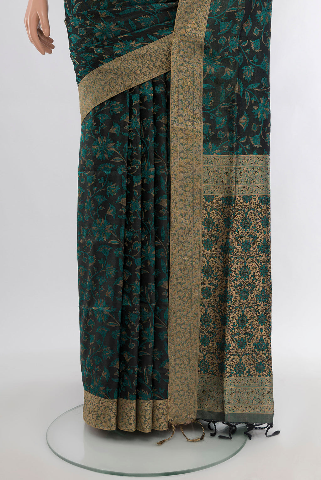 Pleats and pallu of Black Soft Silk Saree with Jacquard design on the body and Thread Border. 