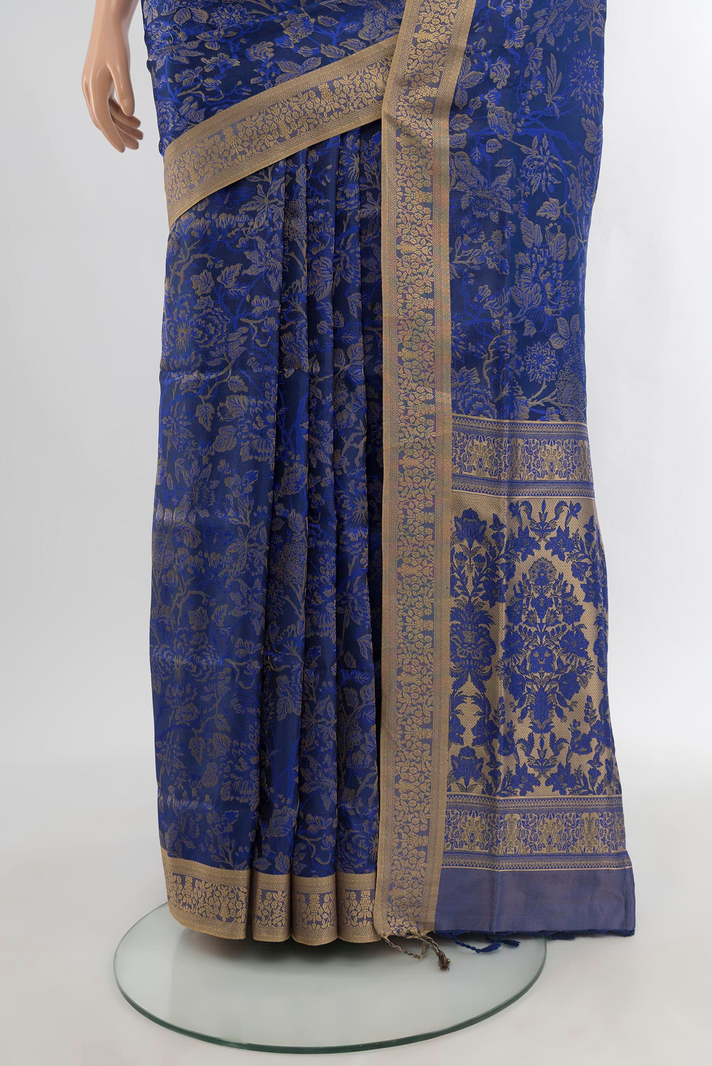 Pleats and pallu of Blue Soft Silk Saree with Jacquard design on the body and Thread Border. 
