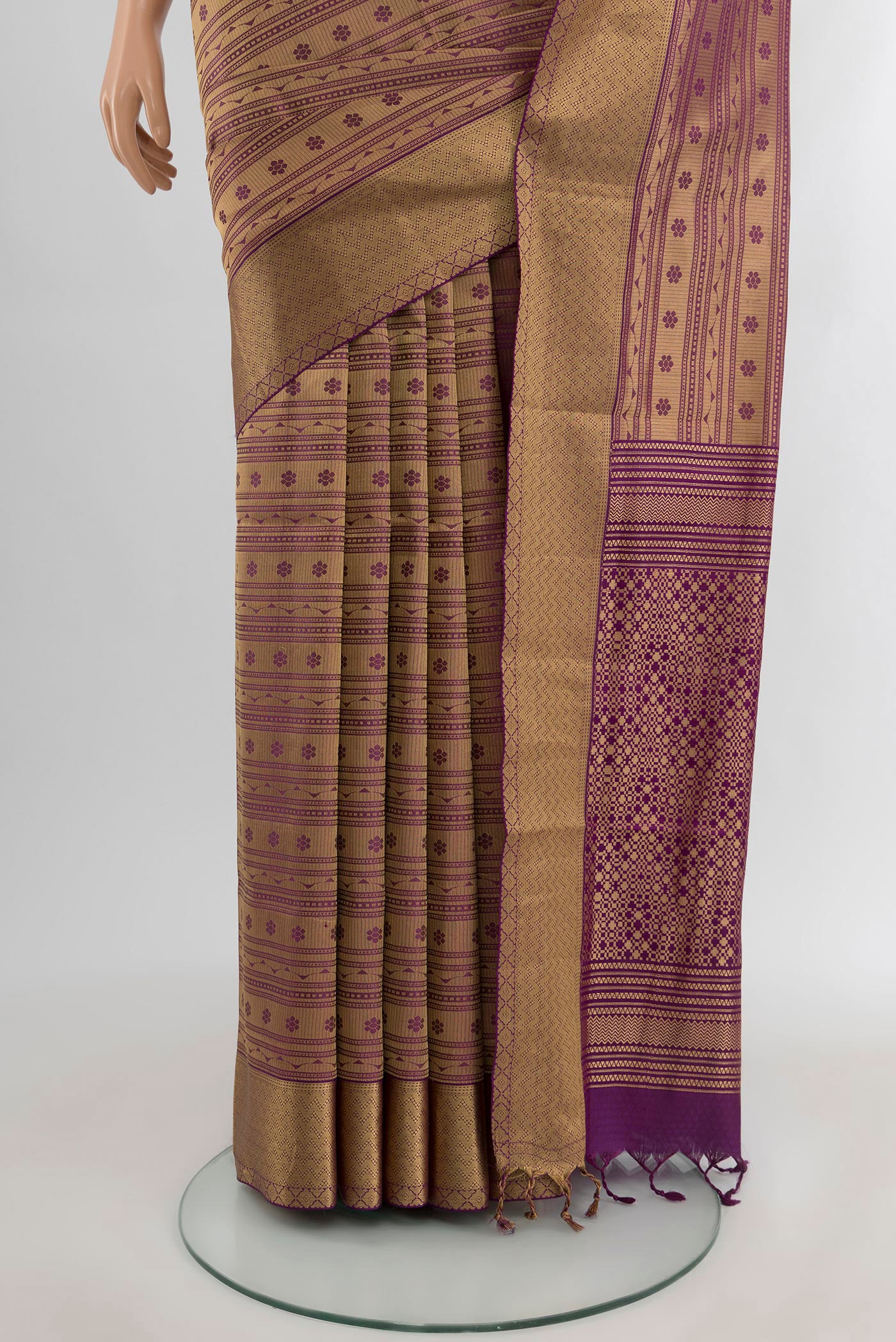 Pleats and pallu of Violet Soft Silk Saree with Jacquard design on the body and Thread Border. 