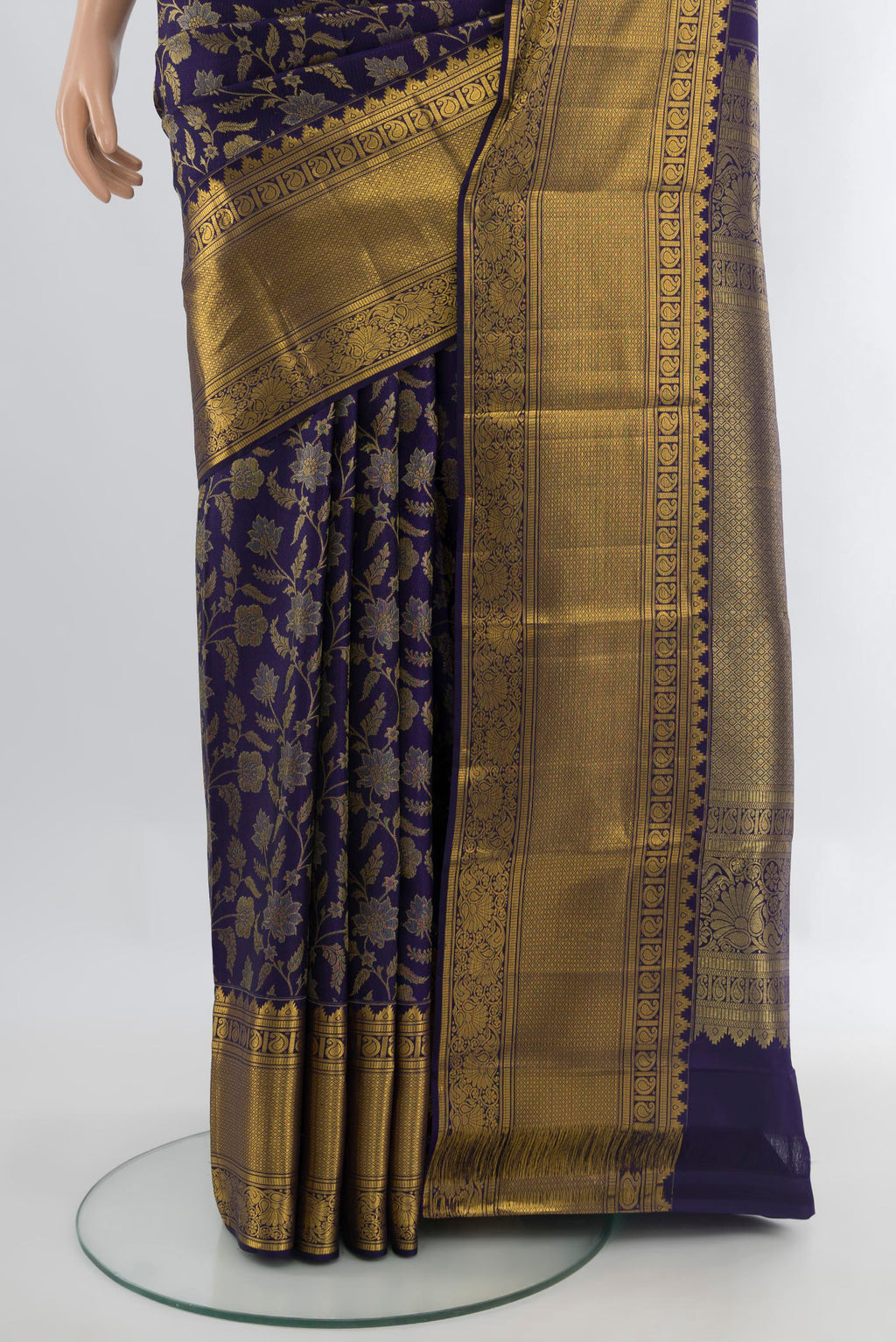 Pleats and pallu of Navy Blue Kanjivaram Silk Saree with Zari Brocade on the body and Zari Border. 