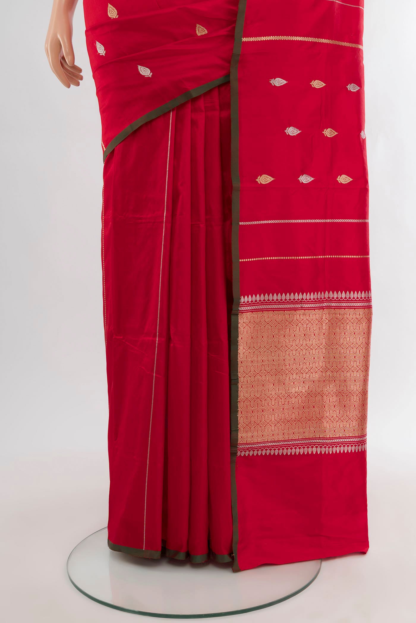 Pleats and pallu of Red Banarasi Katan Silk Saree with Stripes on the body and Without Border. 