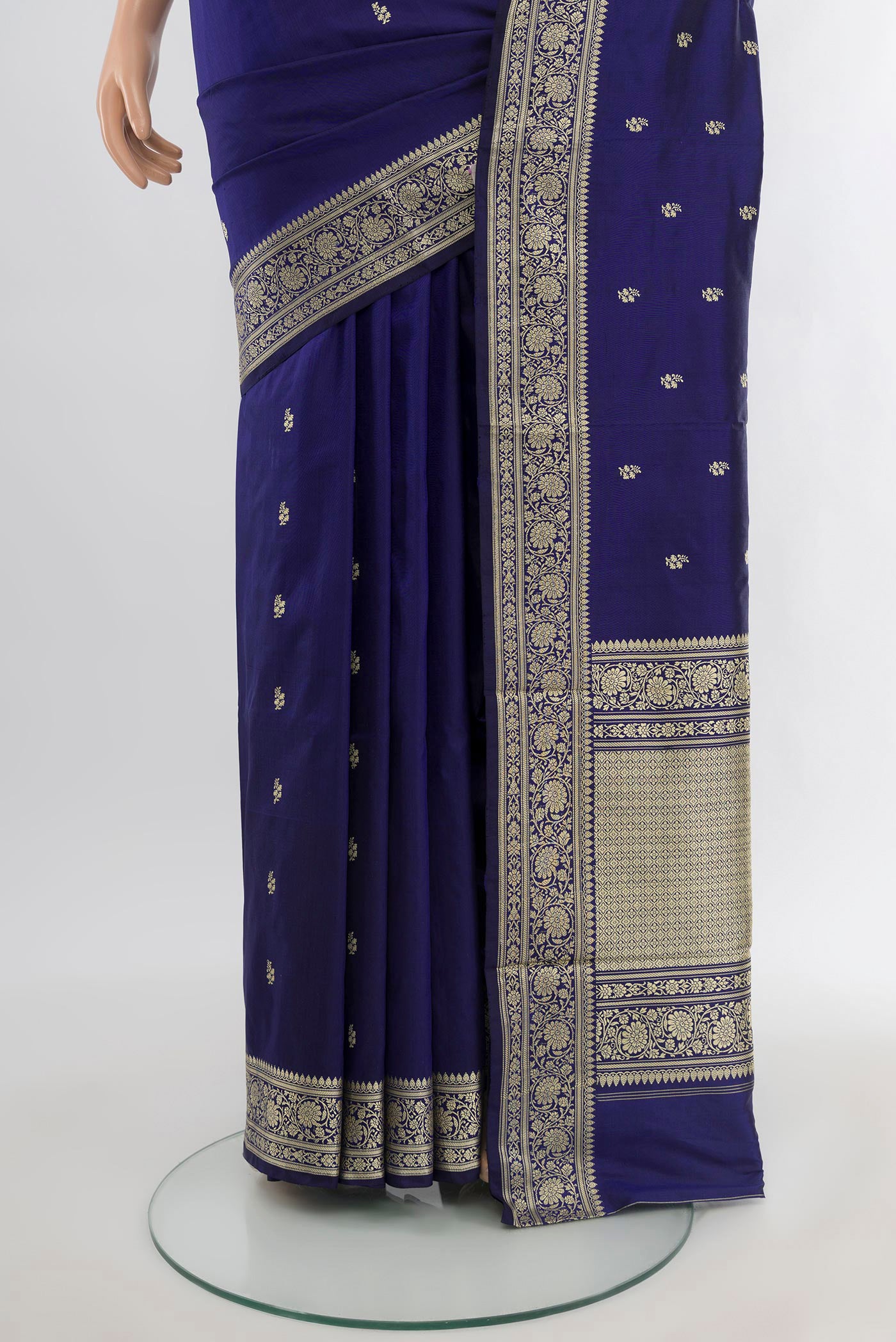 Pleats and pallu of Navy Blue Banarasi Katan Silk Saree with Thread Butta on the body and Thread Border. 