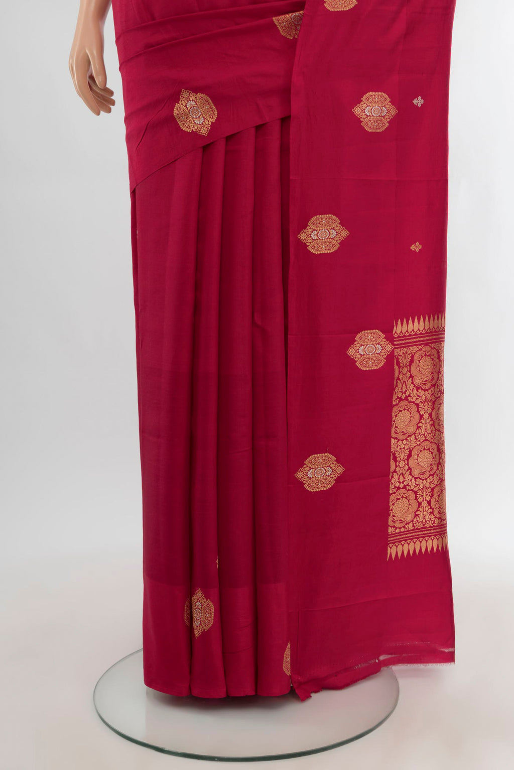 Pleats and pallu of Dark Pink Banarasi Katan Silk Saree with Zari Butta on the body and Zari Border. 