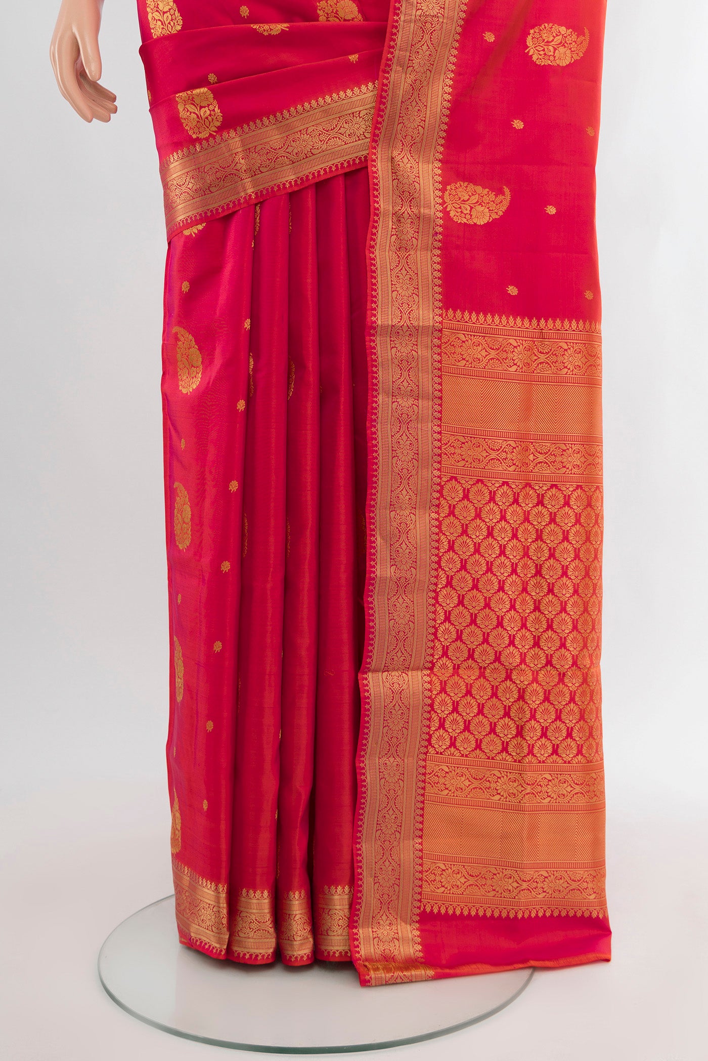 Pleats and pallu of Pink Dual Tone Soft Silk Saree with Zari Butta on the body and Zari Border. 