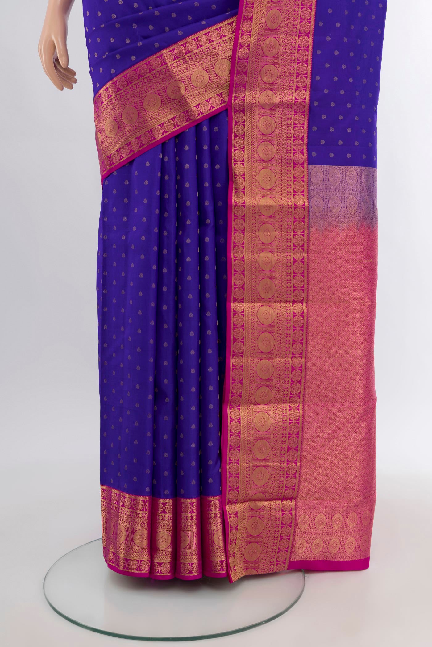 Pleats and pallu of Royal Blue Kanchipuram Silk Saree with Zari Butta on the body and Zari Border. 