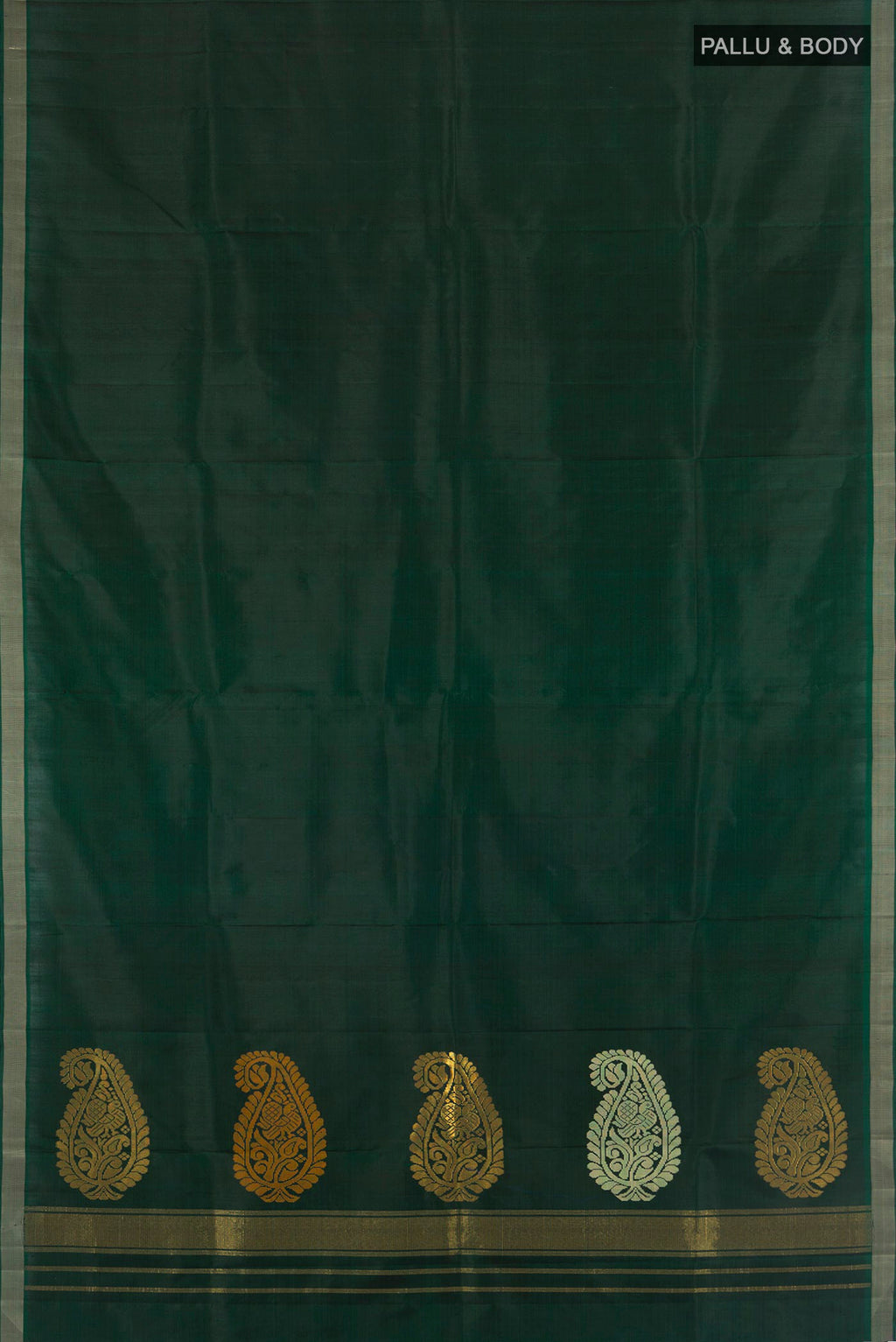 Flat view of Bottle Green Kanchipuram Silk Saree with Plain Body and Thread Border. 