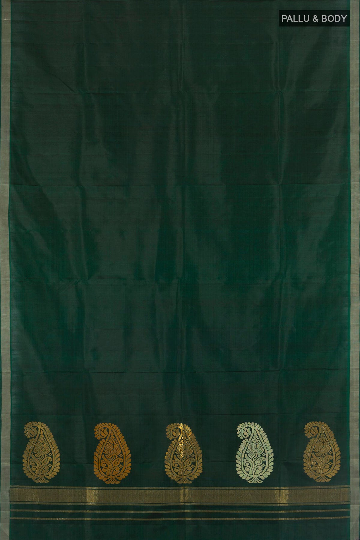 Flat view of Bottle Green Kanchipuram Silk Saree with Plain Body and Thread Border. 
