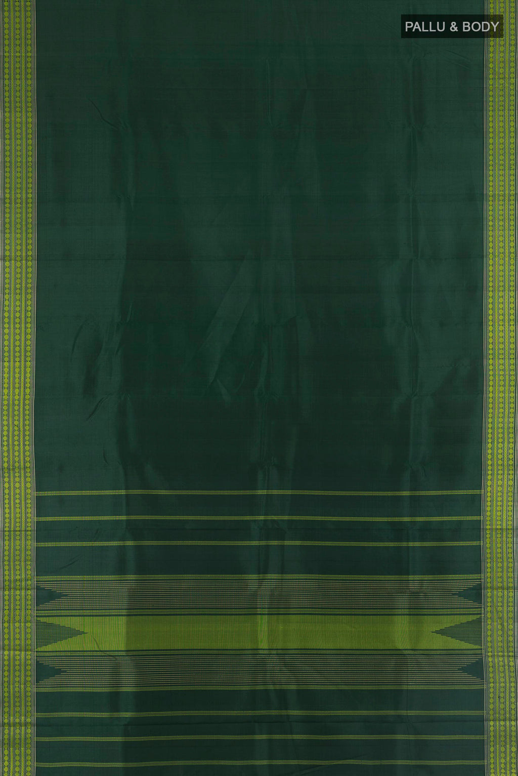 Flat view of Pure Silk Bottle Green Kanchipuram Saree with Plain Body and Thread Border. 