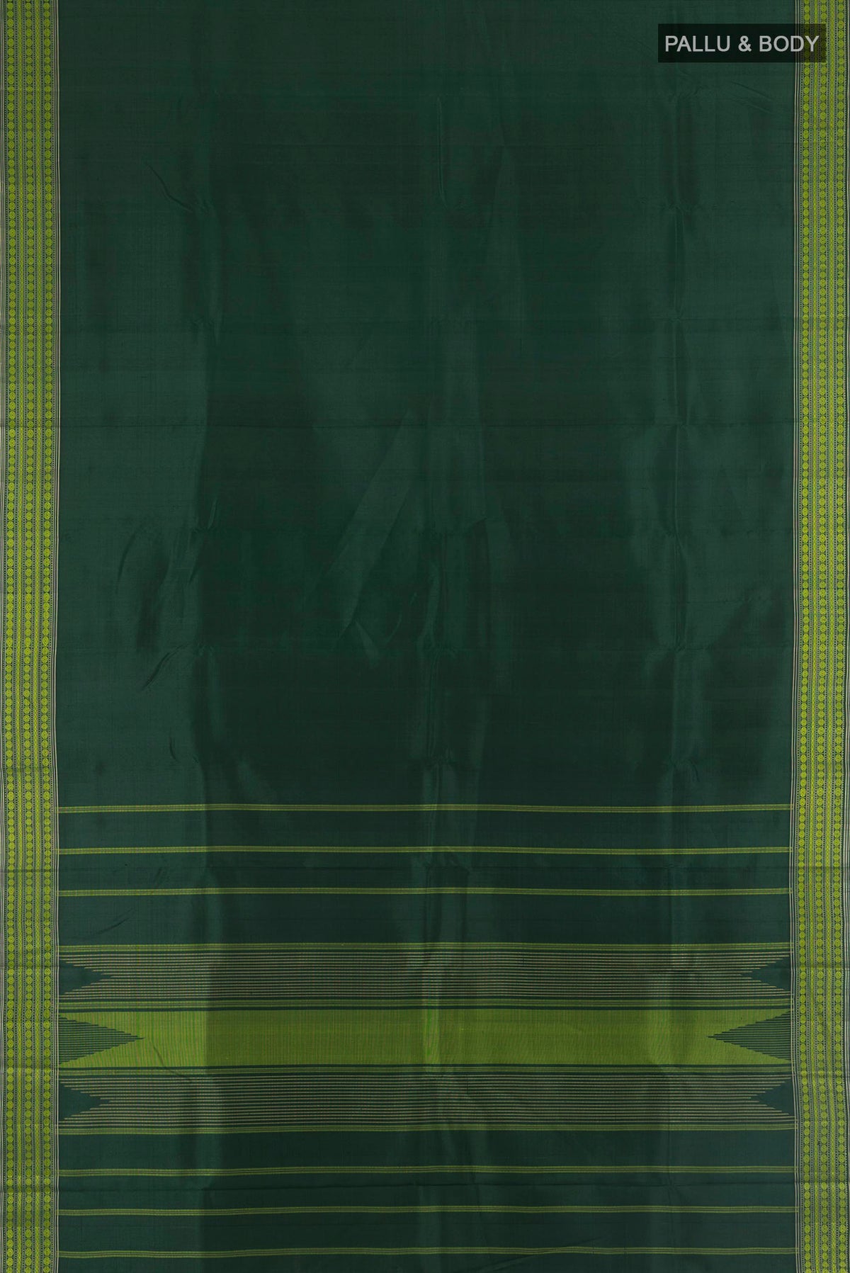 Flat view of Pure Silk Bottle Green Kanchipuram Saree with Plain Body and Thread Border. 