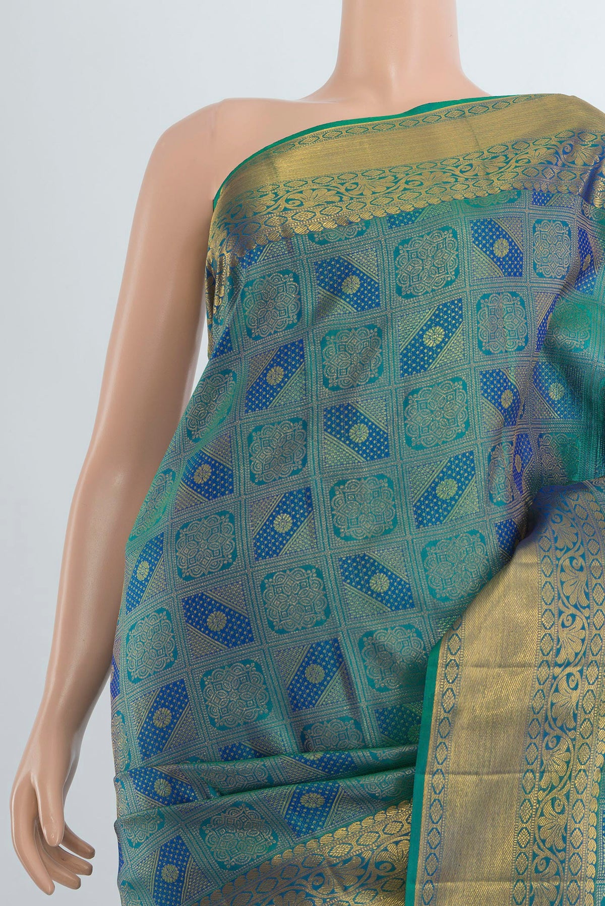 Border image of Pure Silk Pure Zari Multi Color Kanchipuram Saree with Zari Butta on the body and Silk Border. 