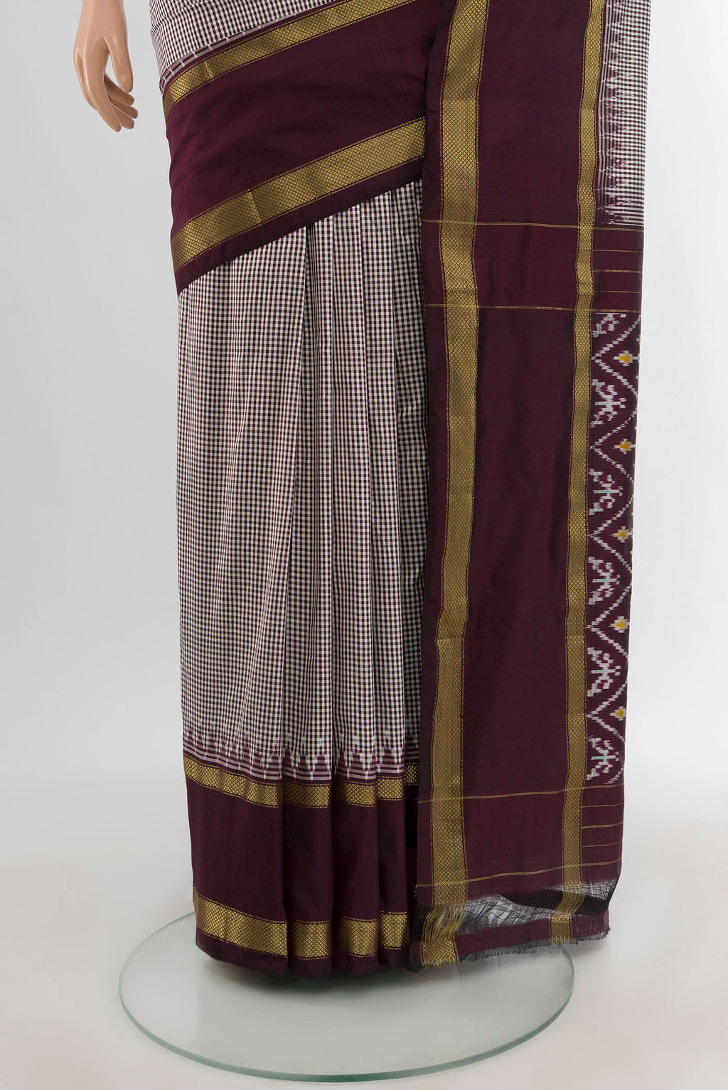 Pleats and pallu of Coffee Brown Pochampally Silk Nine Yards Saree with Pure Ikat on the body and Zari Border. 