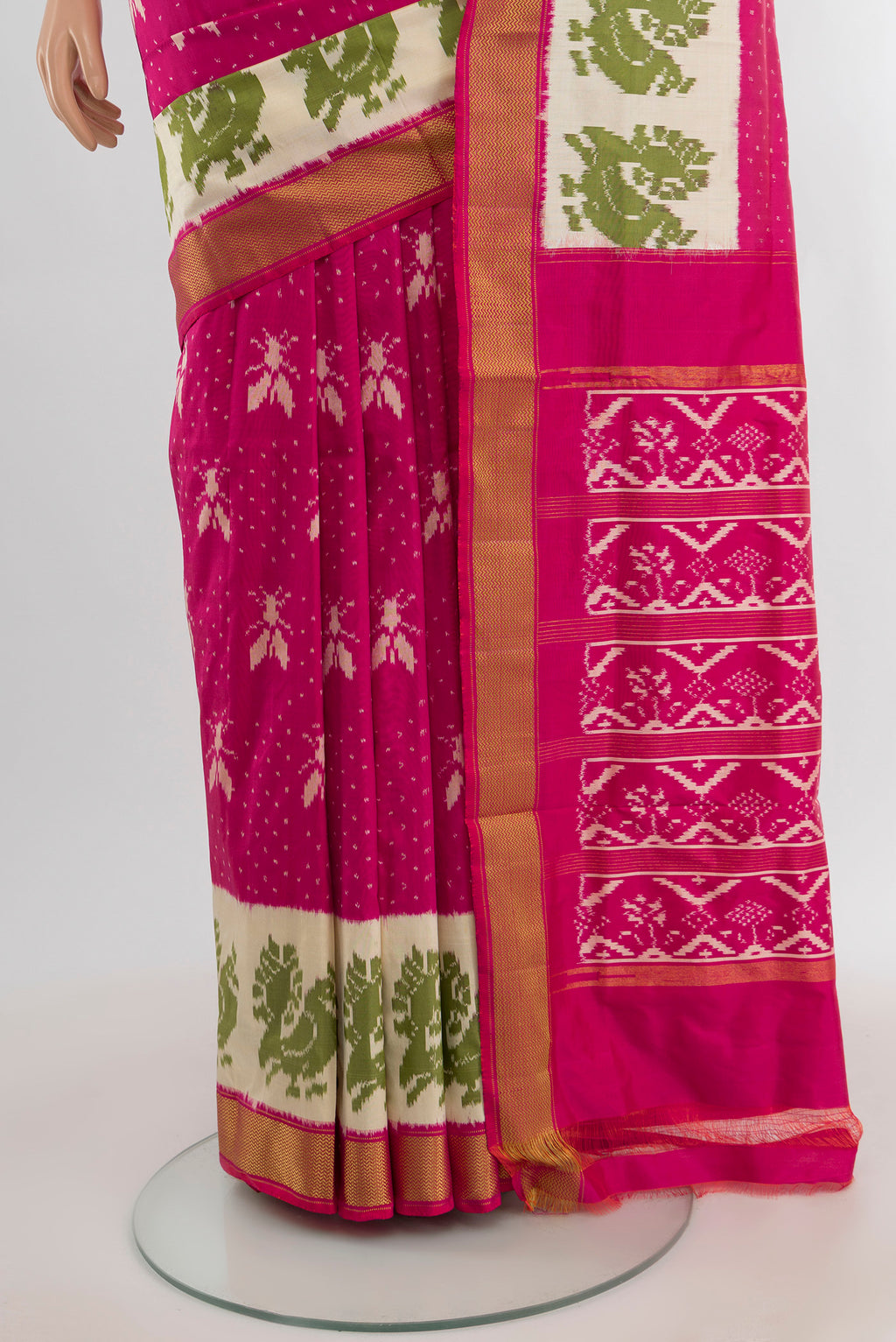 Pleats and pallu of Dark Pink Pochampally Silk Saree with Pure Ikat on the body and Zari Border. 
