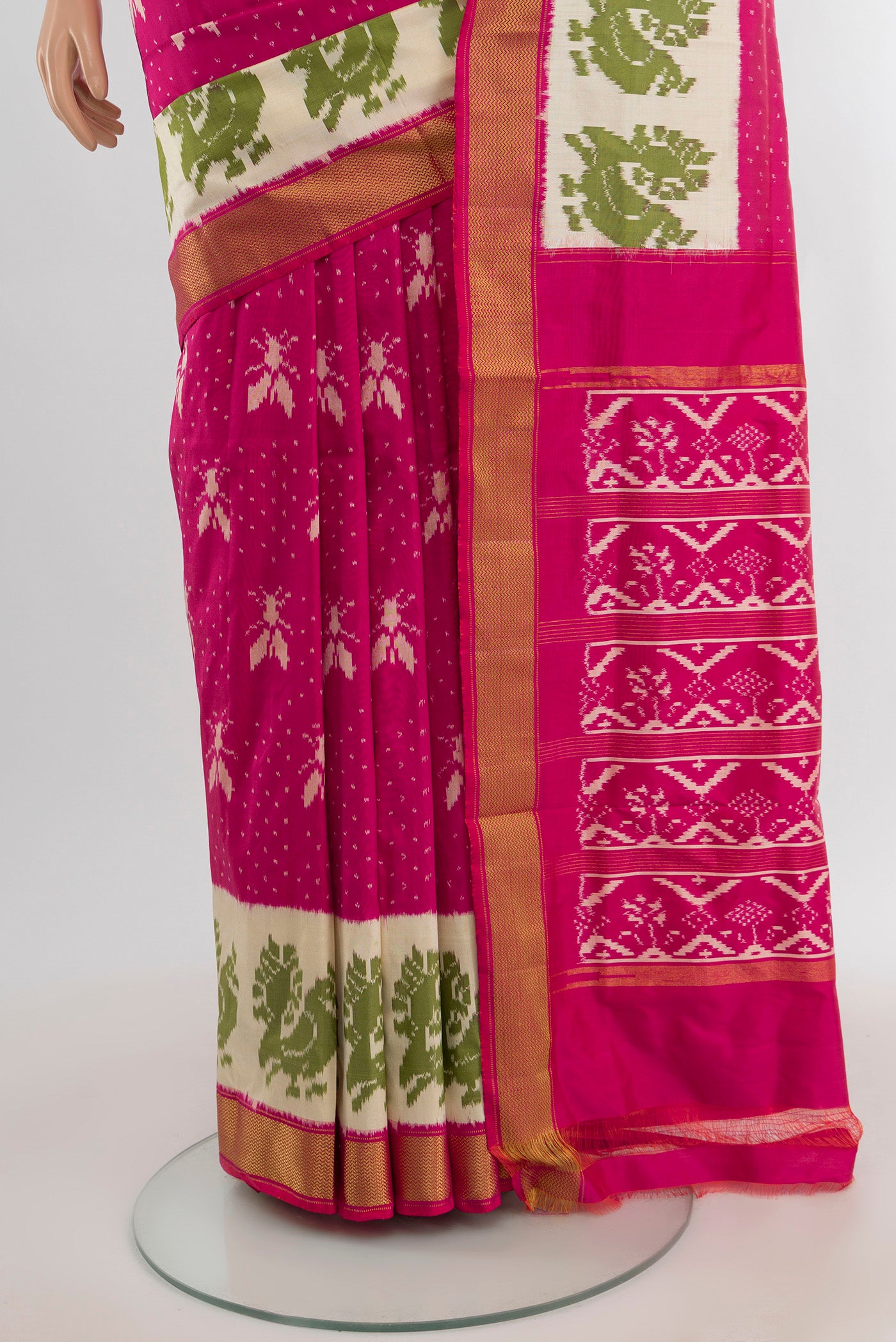 Pleats and pallu of Dark Pink Pochampally Silk Saree with Pure Ikat on the body and Zari Border. 