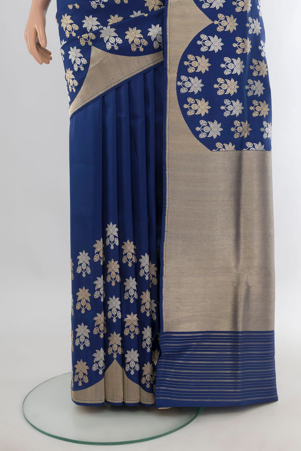 Pleats and pallu of Pure Silk Navy Blue Banarasi Saree with Plain Body and Fancy Border. 