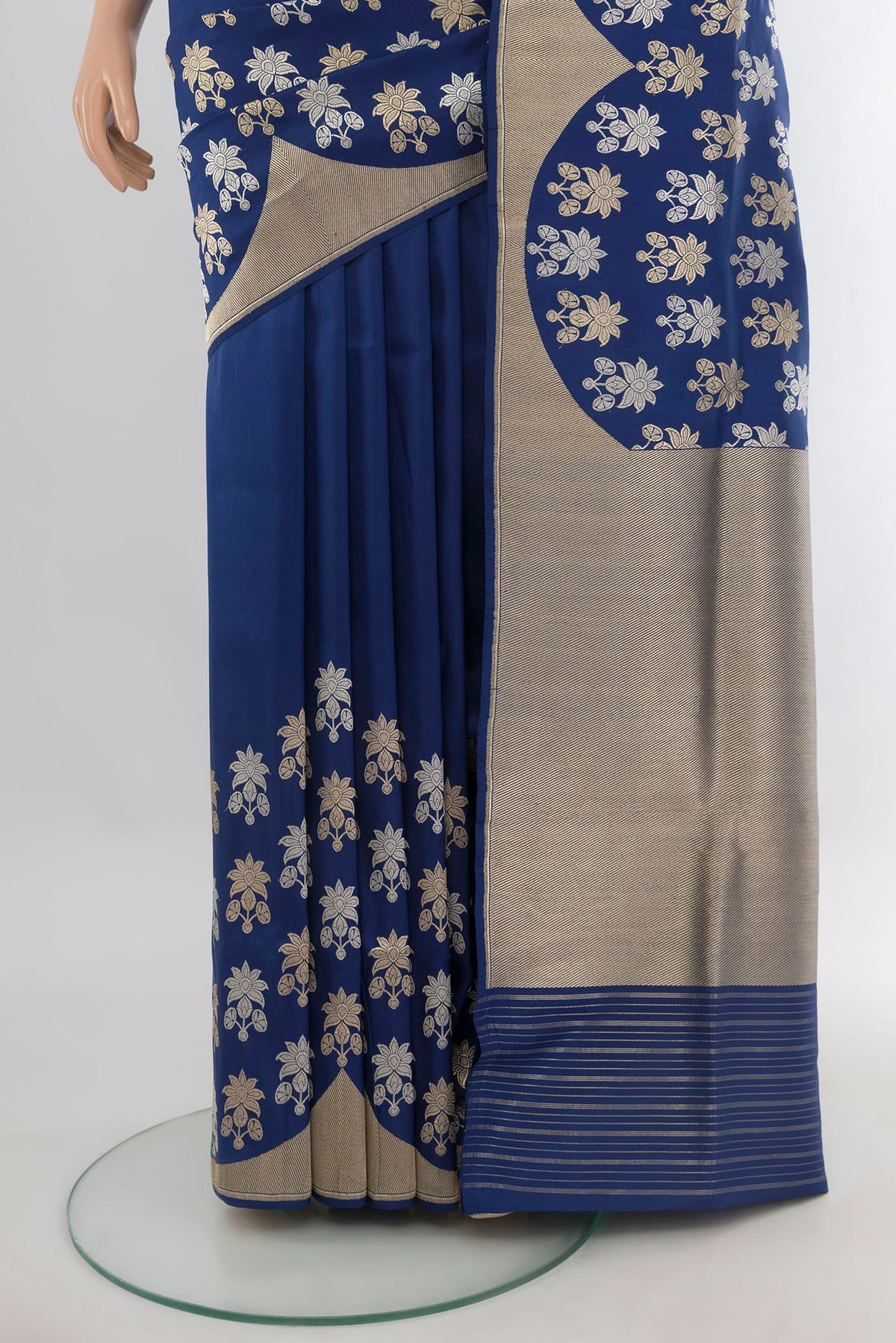 Pleats and pallu of Pure Silk Navy Blue Banarasi Saree with Plain Body and Fancy Border. 