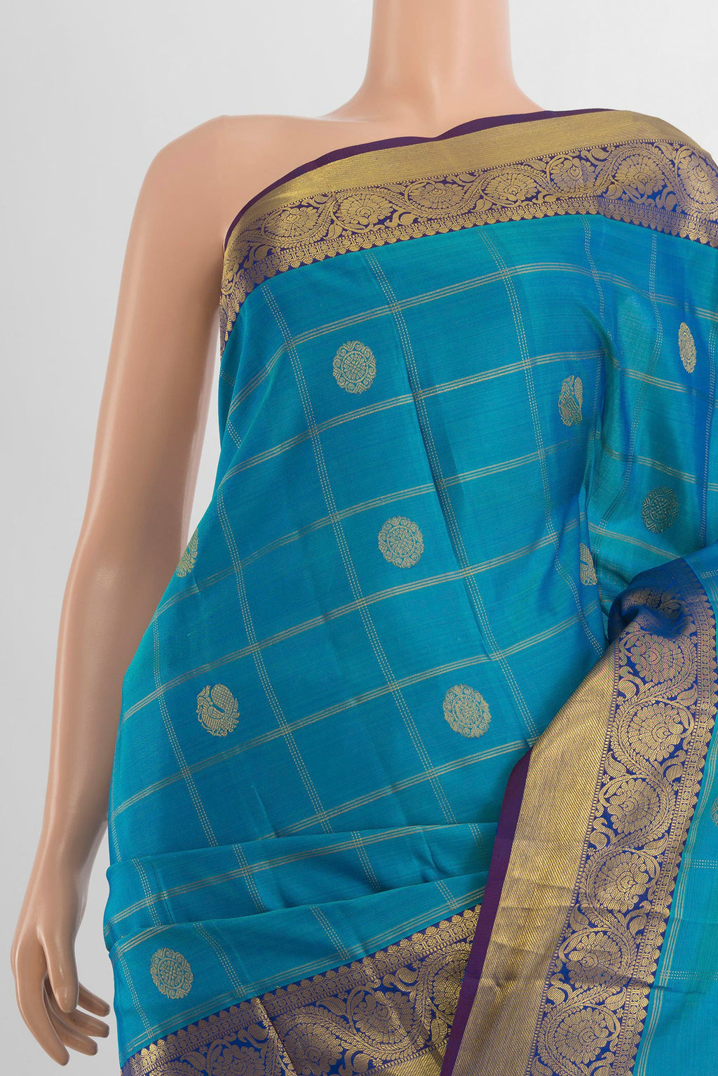 Border image of Pure Silk Dark Blue Kanchipuram Saree with Zari Butta on the body and Silk Border. 