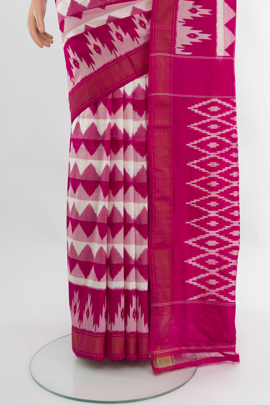 Pleats and pallu of Pink Pochampally Silk Saree with Ikat design on the body and Zari Border. 