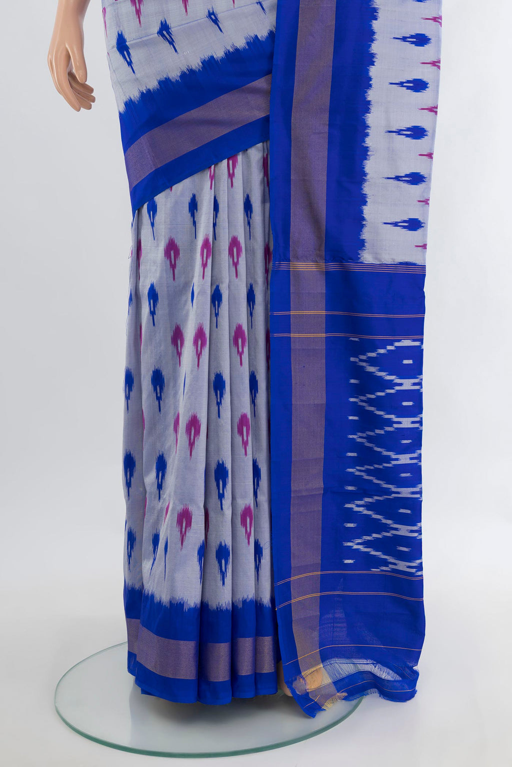 Pleats and pallu of Pure Silk Grey Pochampally Saree with Ikat Print on the body and Ikat Border. 
