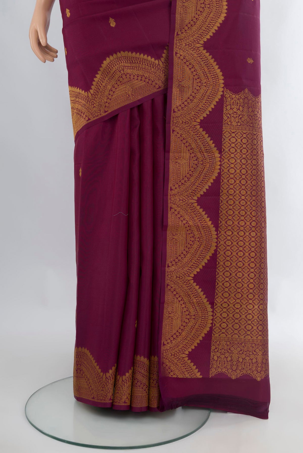 Pleats and pallu of Pure Silk Purple Kanjivaram Saree with Zari Butta on the body and Fancy Border. 