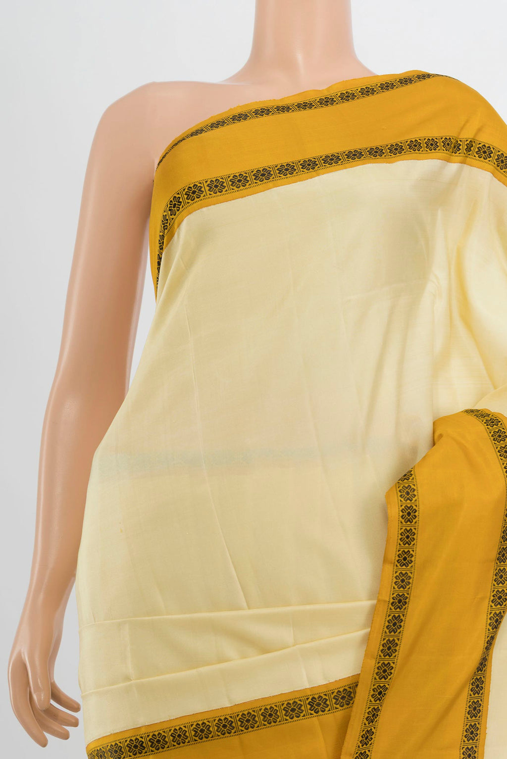 Border image of Pure Silk Cream Kanjivaram Saree with Plain Body and Silk Border. 