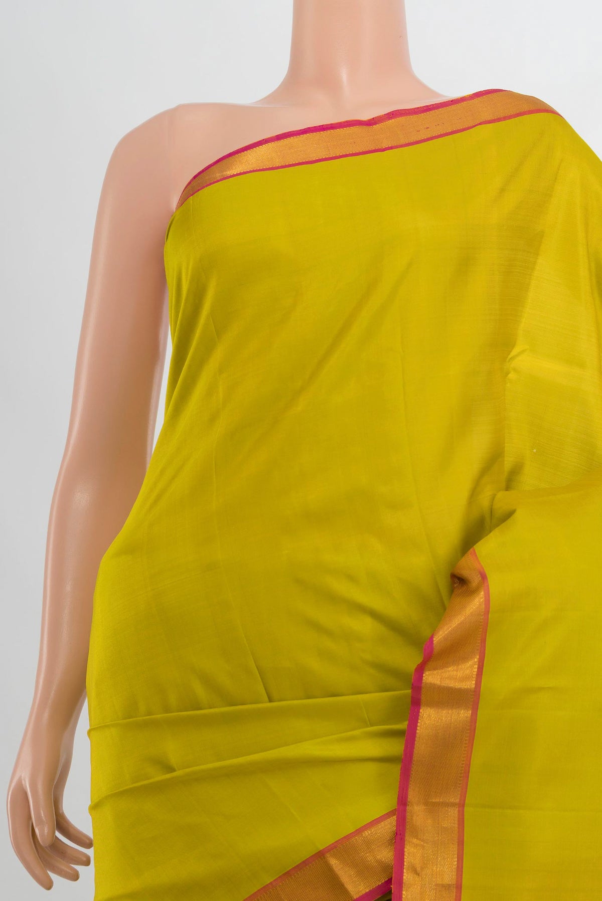 Border image of Pure Silk Pure Zari Light Green Kanjivaram Saree with Plain Body and Silk Border. 
