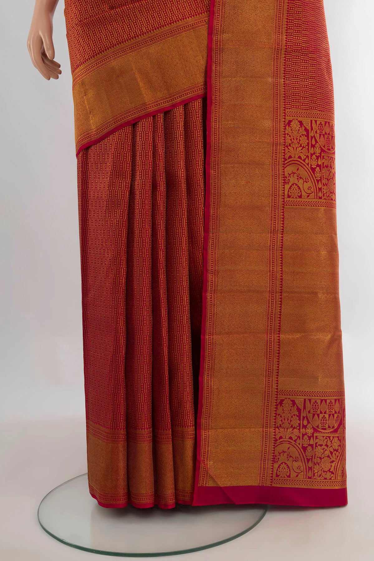 Pleats and pallu of Pure Silk Red Kanjivaram Saree with Zari Brocade on the body and Zari Border. 