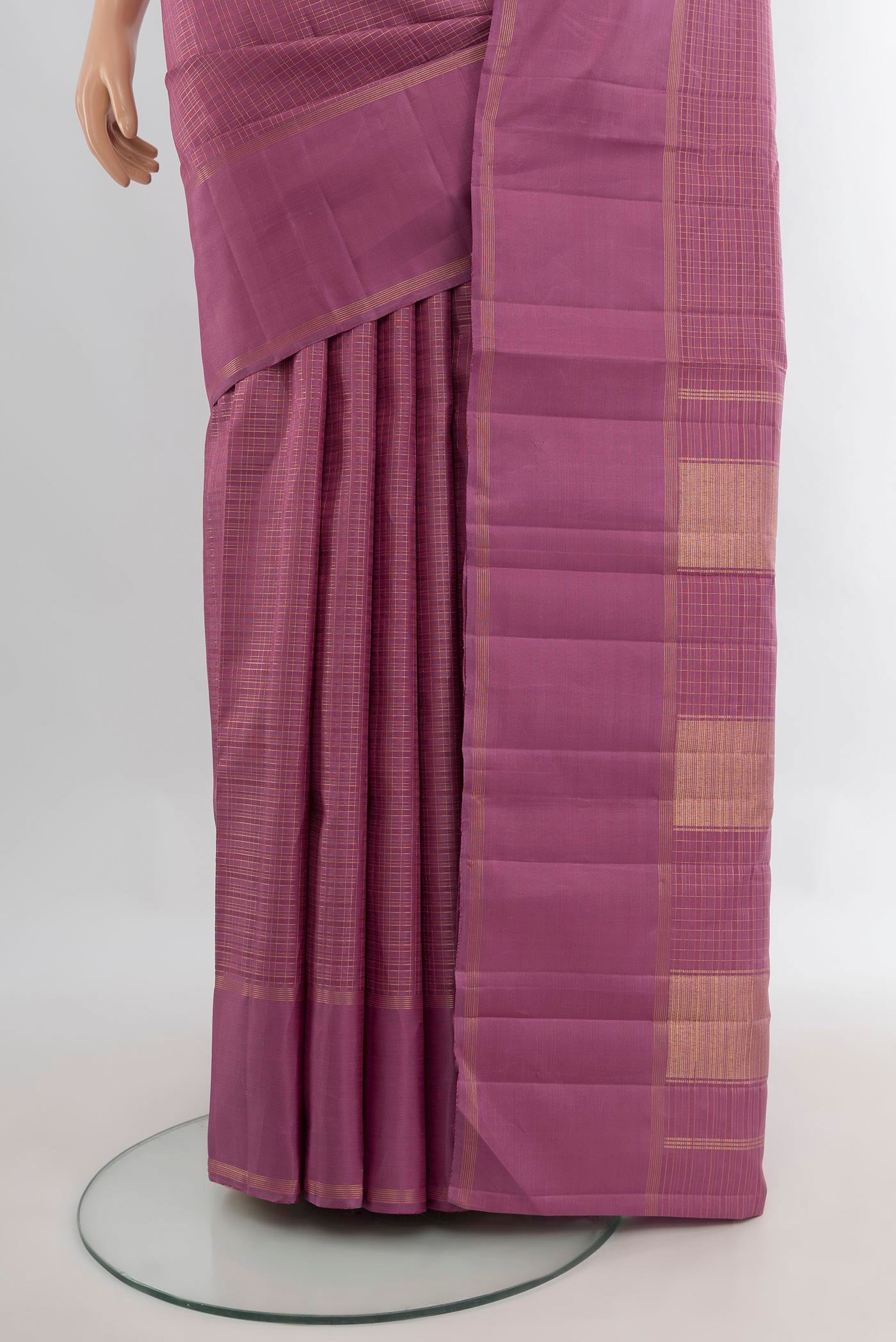 Pleats and pallu of Pure Silk Lavender Kanjivaram Saree with Checked design on the body and Plain Border. 