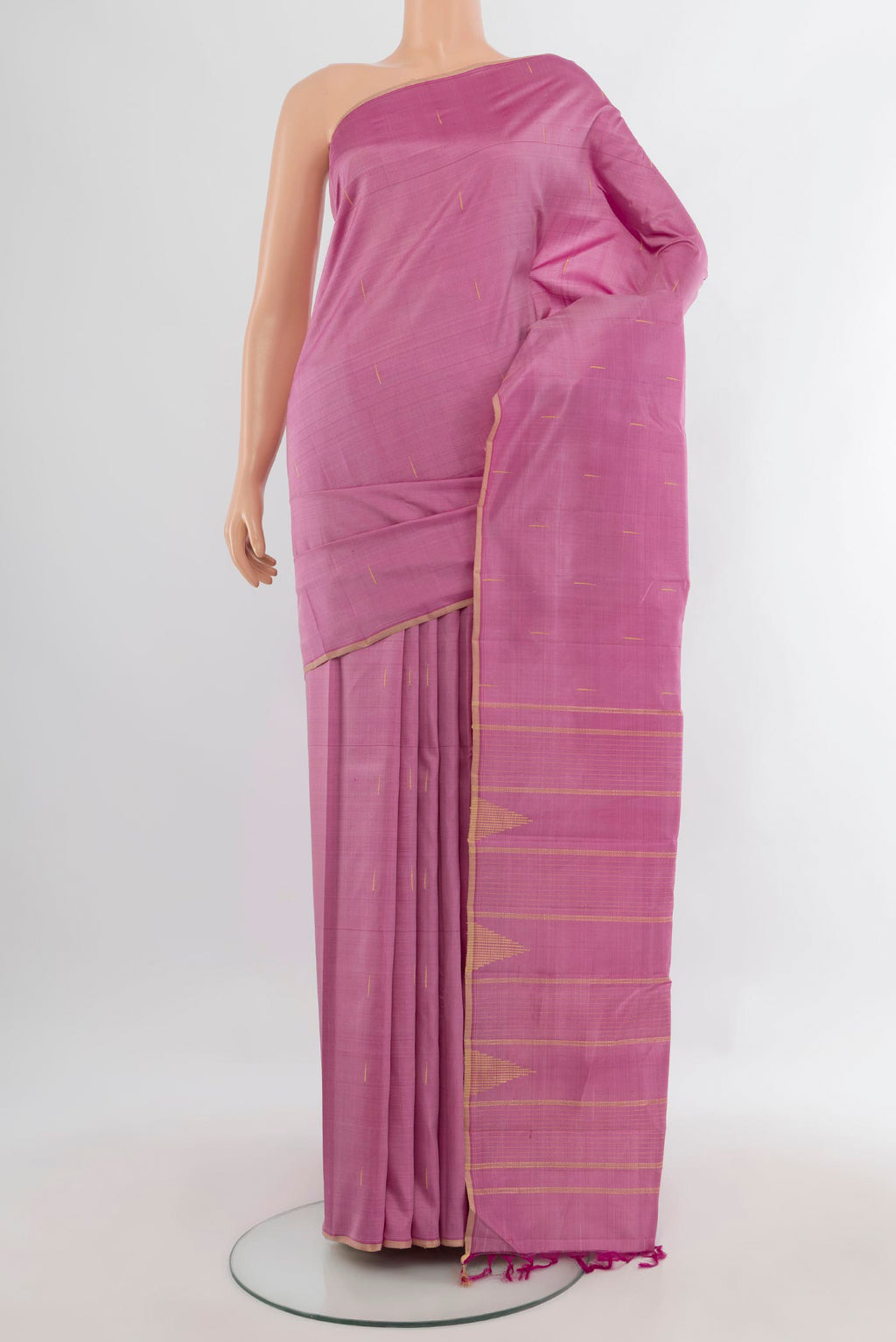 Pure Silk Lavender Kanchipuram Saree with Plain Body and Without Border.  displayed on a mannequin