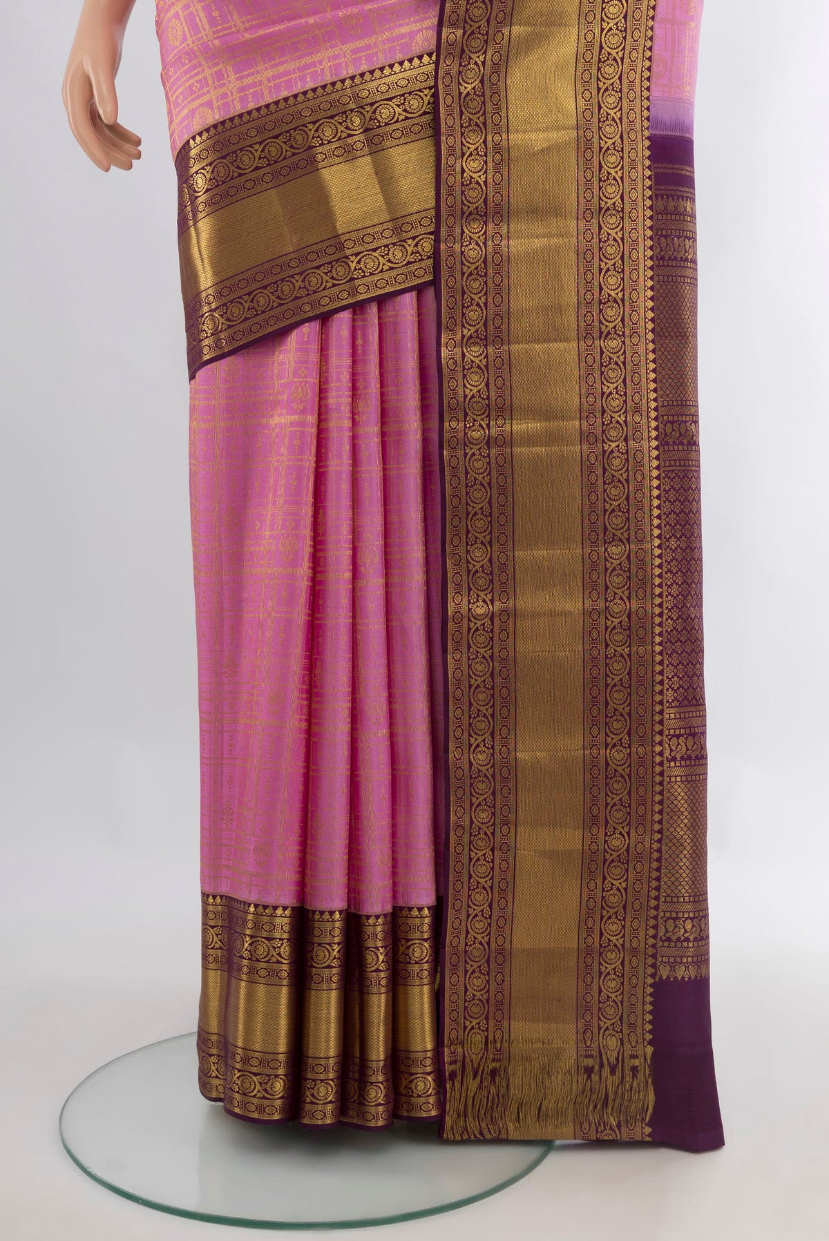 Pleats and pallu of Pure Silk Rose pink Uppada Saree with Zari Brocade on the body and Zari Border. 
