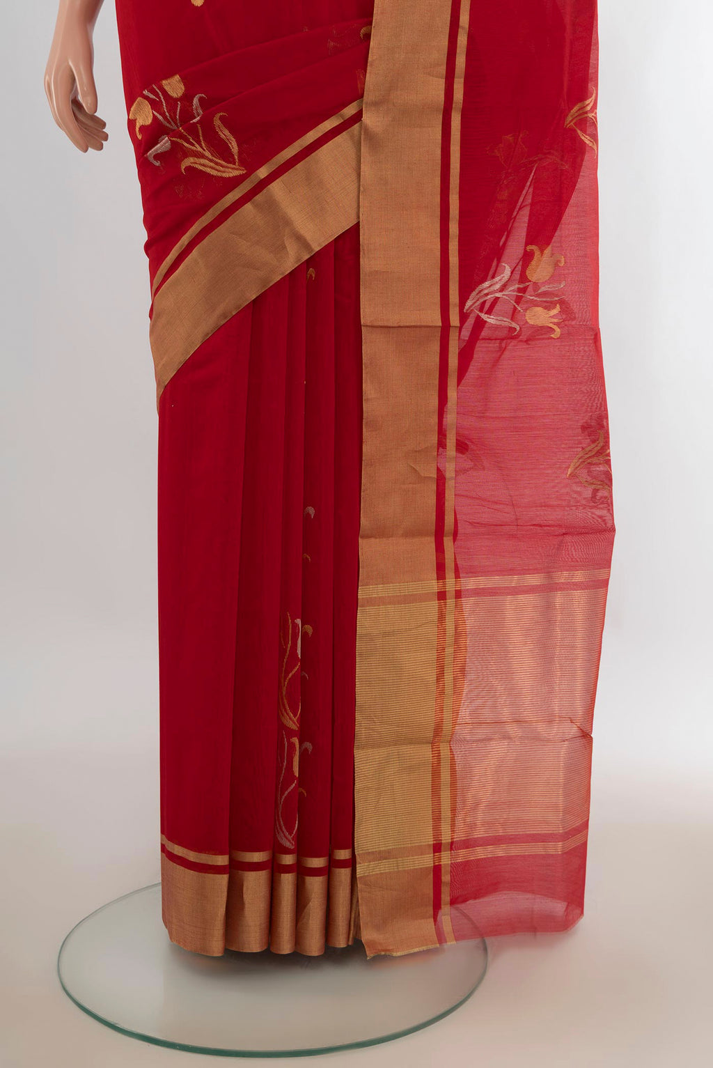 Pleats and pallu of Red Chanderi Cotton Saree with Zari Butta on the body and Zari Border. 