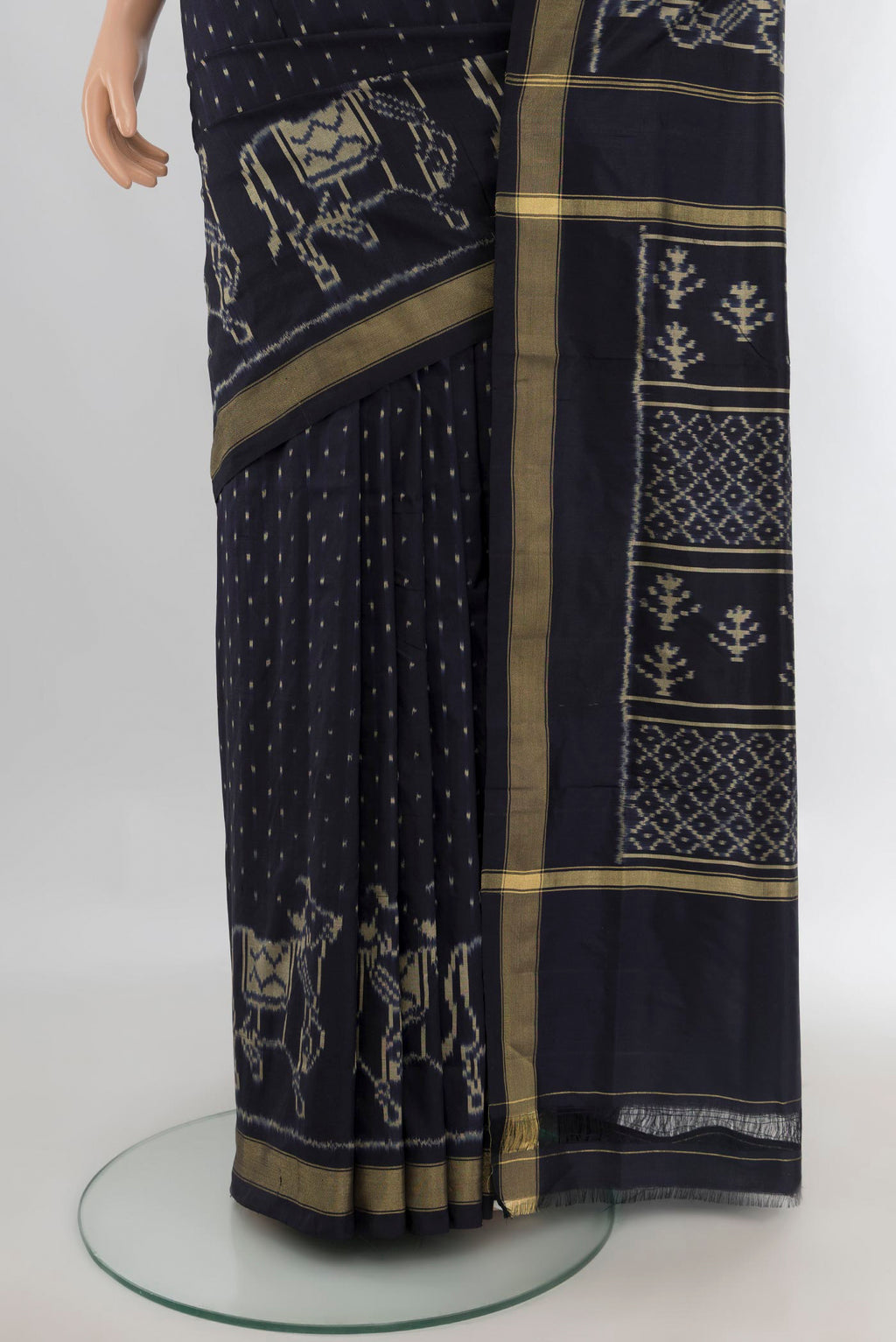 Pleats and pallu of Pure Silk Navy Blue Pochampally Saree with Pure Ikat on the body and Zari Border. 