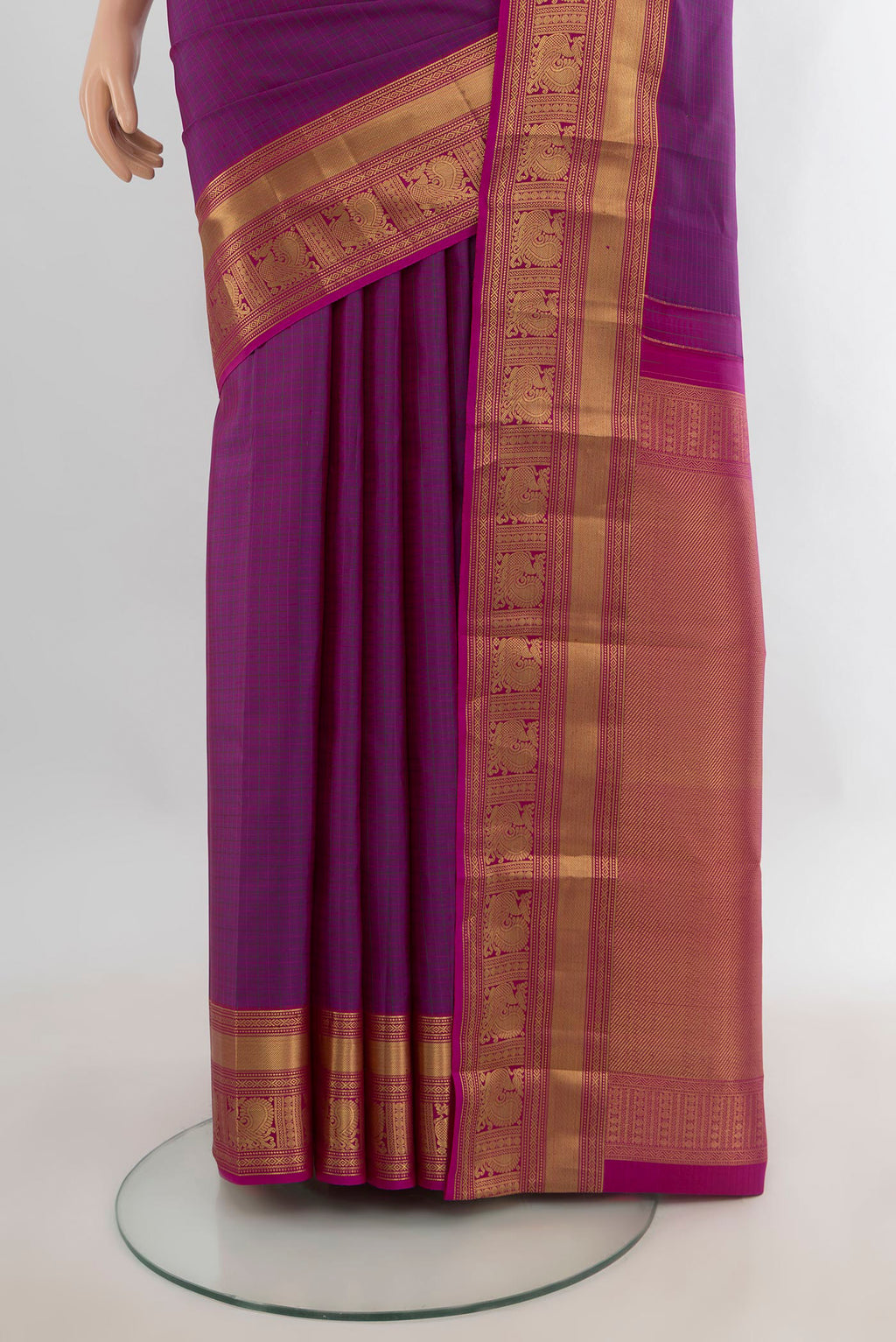 Pleats and pallu of Pure Silk Purple Kanchipuram Saree with Checked design on the body and Zari Border. 