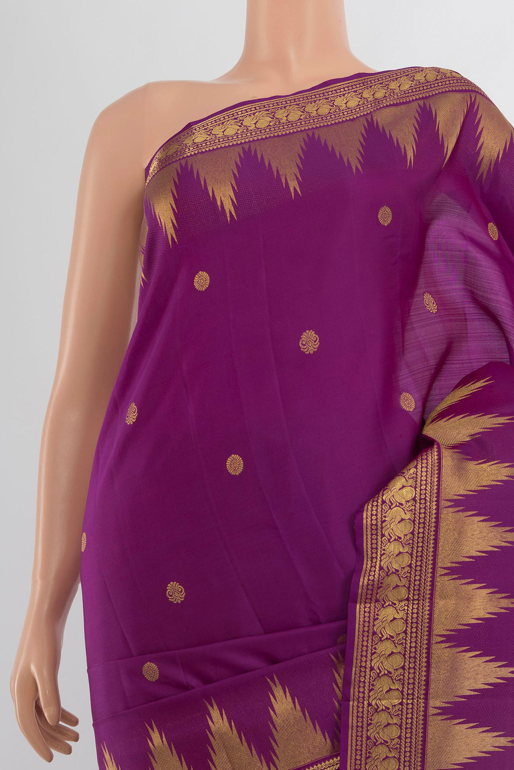 Border image of Pure Silk Violet Kanchipuram Saree with Zari Butta on the body and Silk Border. 