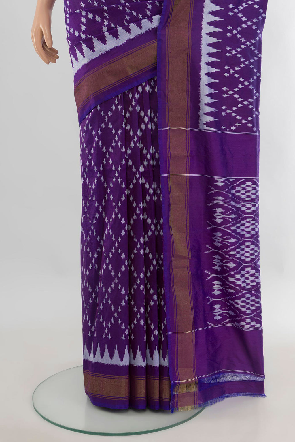 Pleats and pallu of Pure Silk Violet Pochampally Saree with Pure Ikat on the body and Zari Border. 