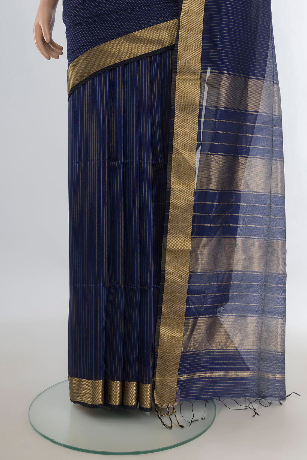 Pleats and pallu of Navy Blue Maheshwari Cotton Saree with Stripes on the body and Zari Border. 