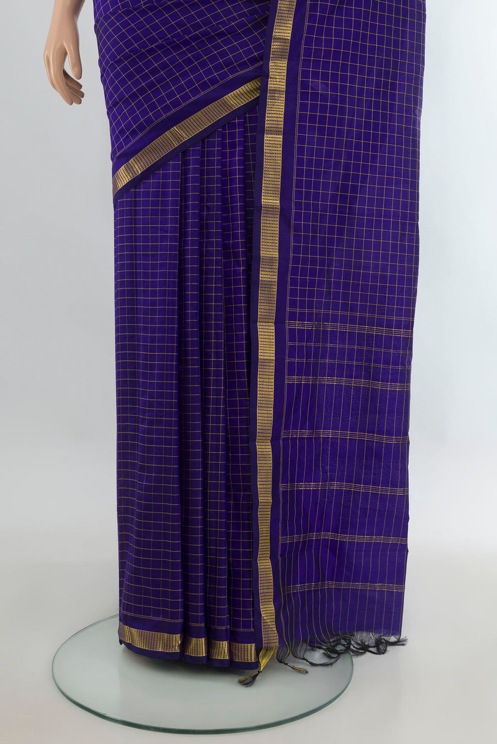 Pleats and pallu of Pure Silk Dark Blue Kanjivaram Saree with Checked design on the body and Zari Border. 