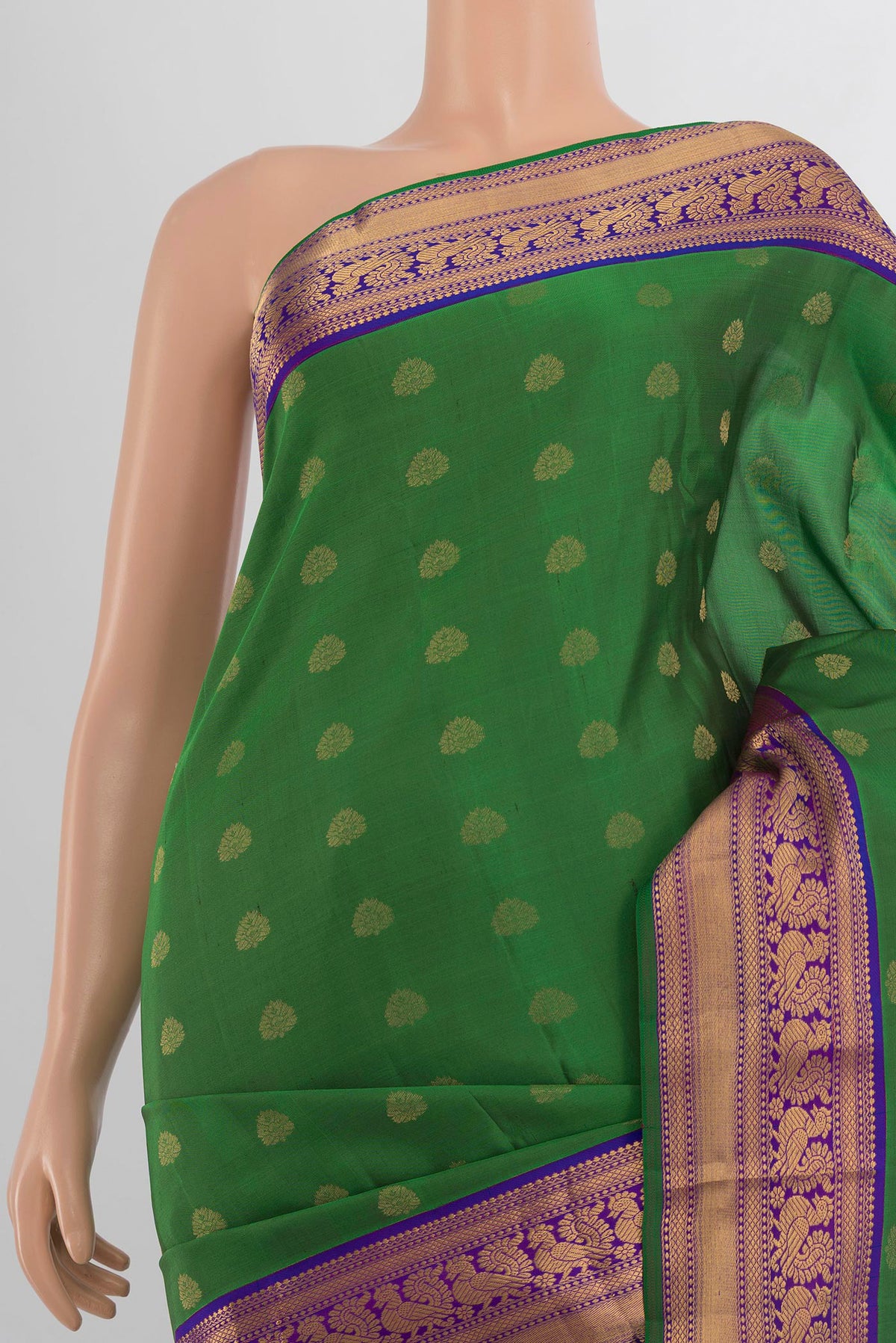 Border image of Pure Silk Mint Green Kanchipuram Saree with Zari Butta on the body and Silk Border. 