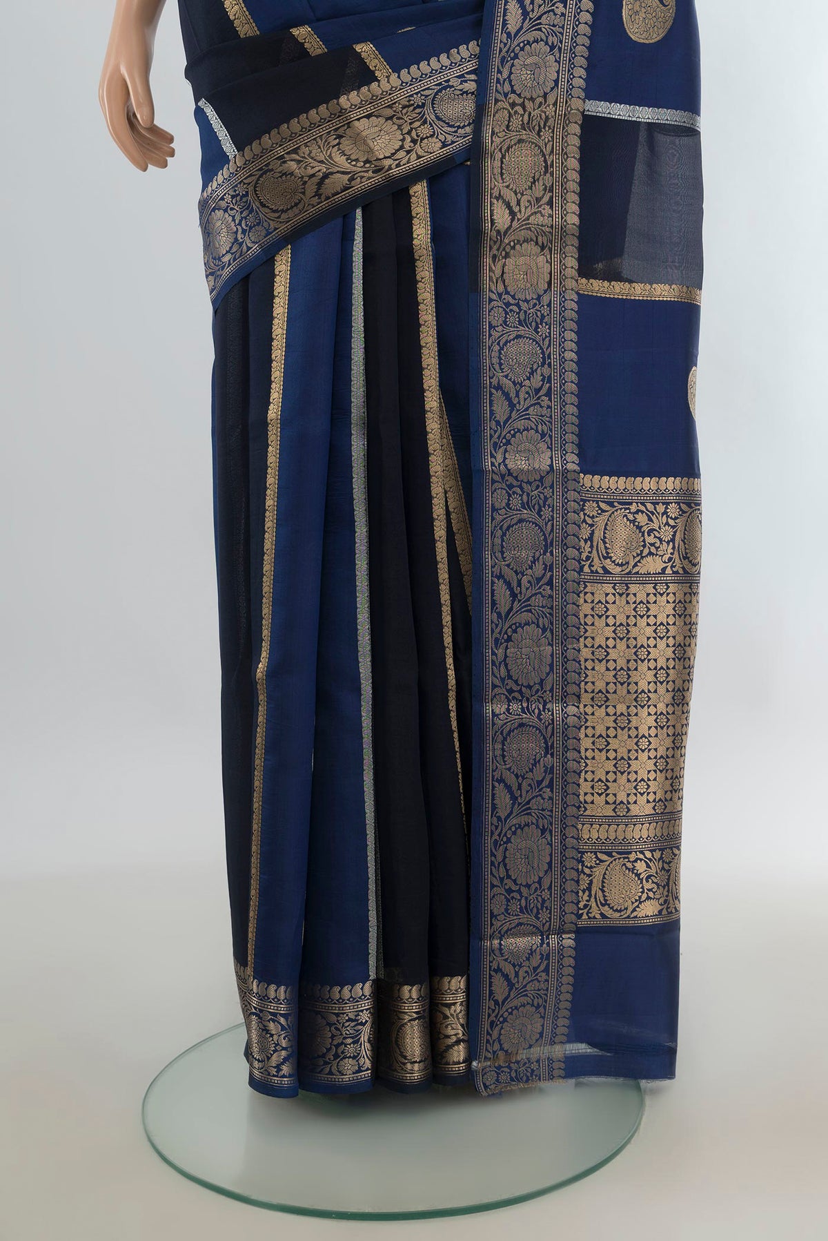 Pleats and pallu of Pure Silk Blue Banarasi Katan Saree with Zari Butta on the body and Zari Border. 