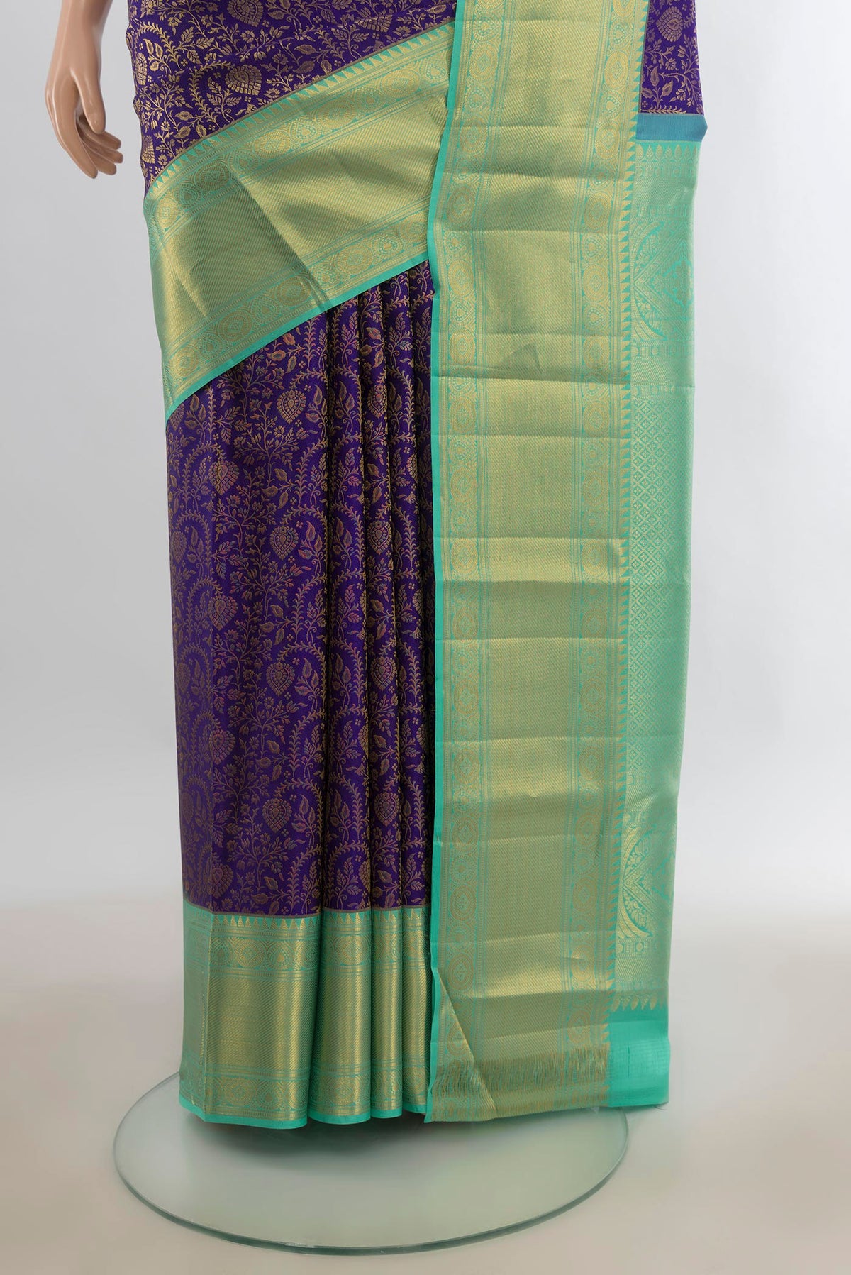 Pleats and pallu of Pure Silk Dark Blue Kanjivaram Saree with Zari Brocade on the body and Zari Border. 
