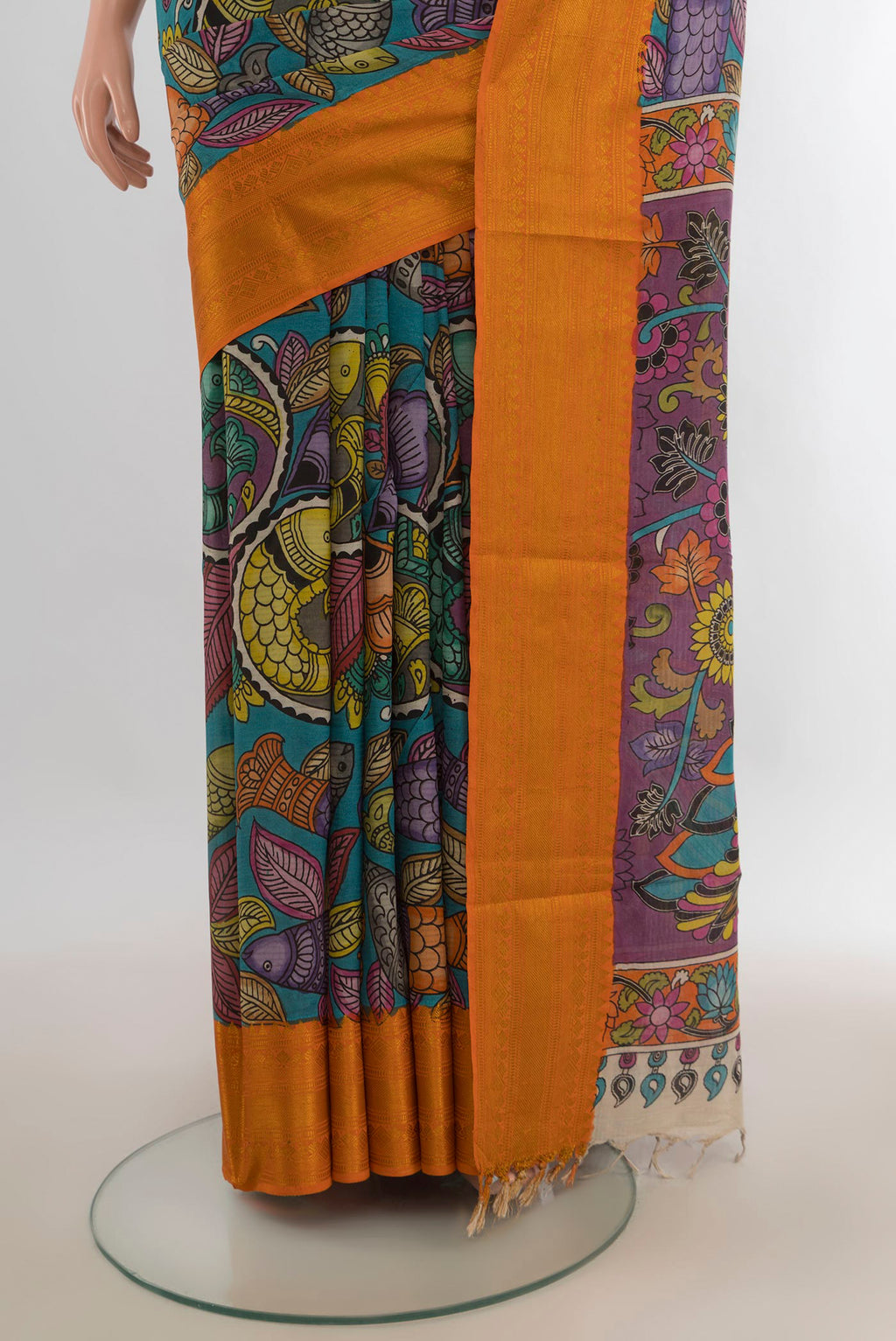 Pleats and pallu of Pure Silk Green kalamkari Saree with kalamkari Print on the body and Zari Border. 