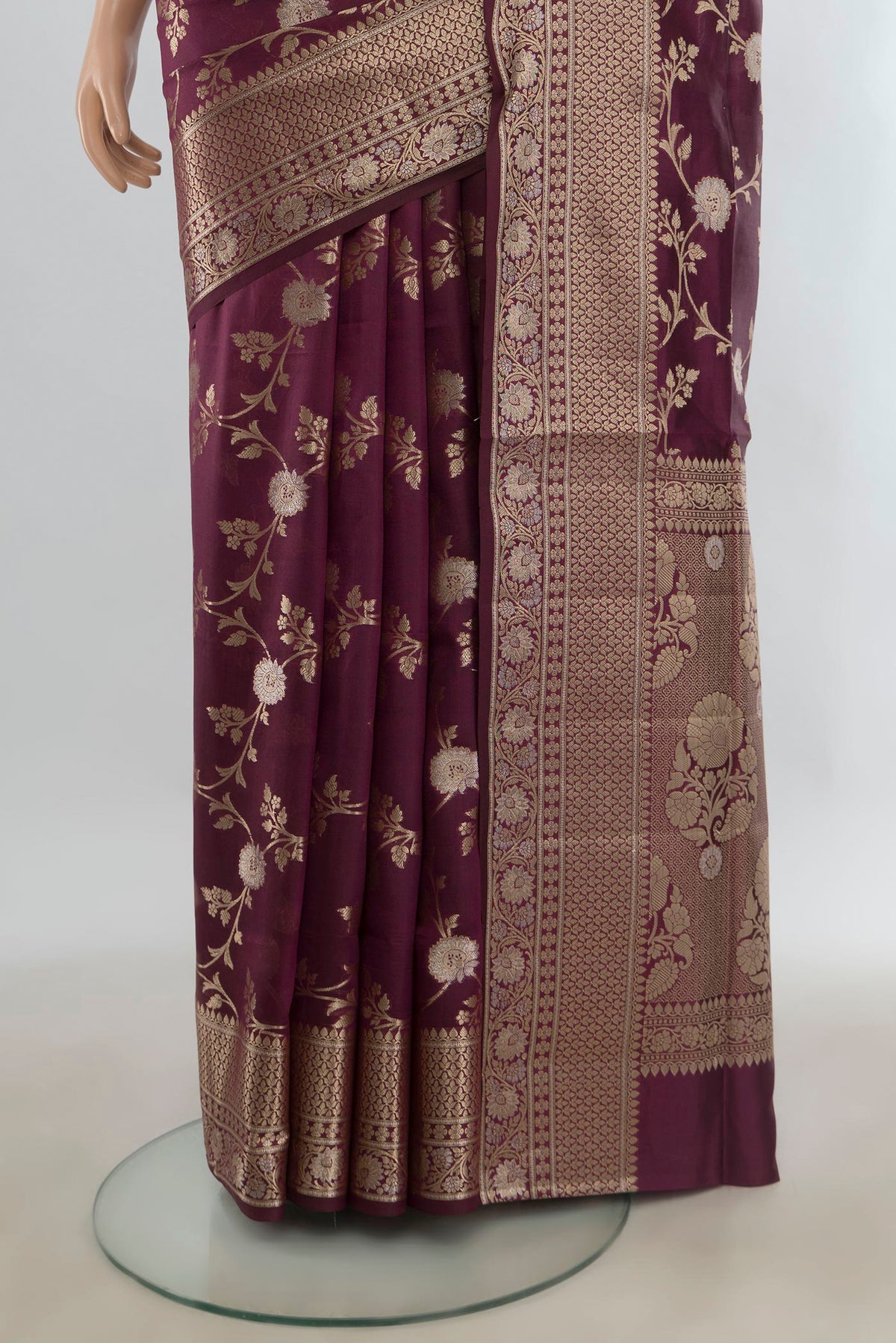 Pleats and pallu of Pure Silk Coffee Brown Banarasi Raw Saree with Zari Brocade on the body and Zari Border. 