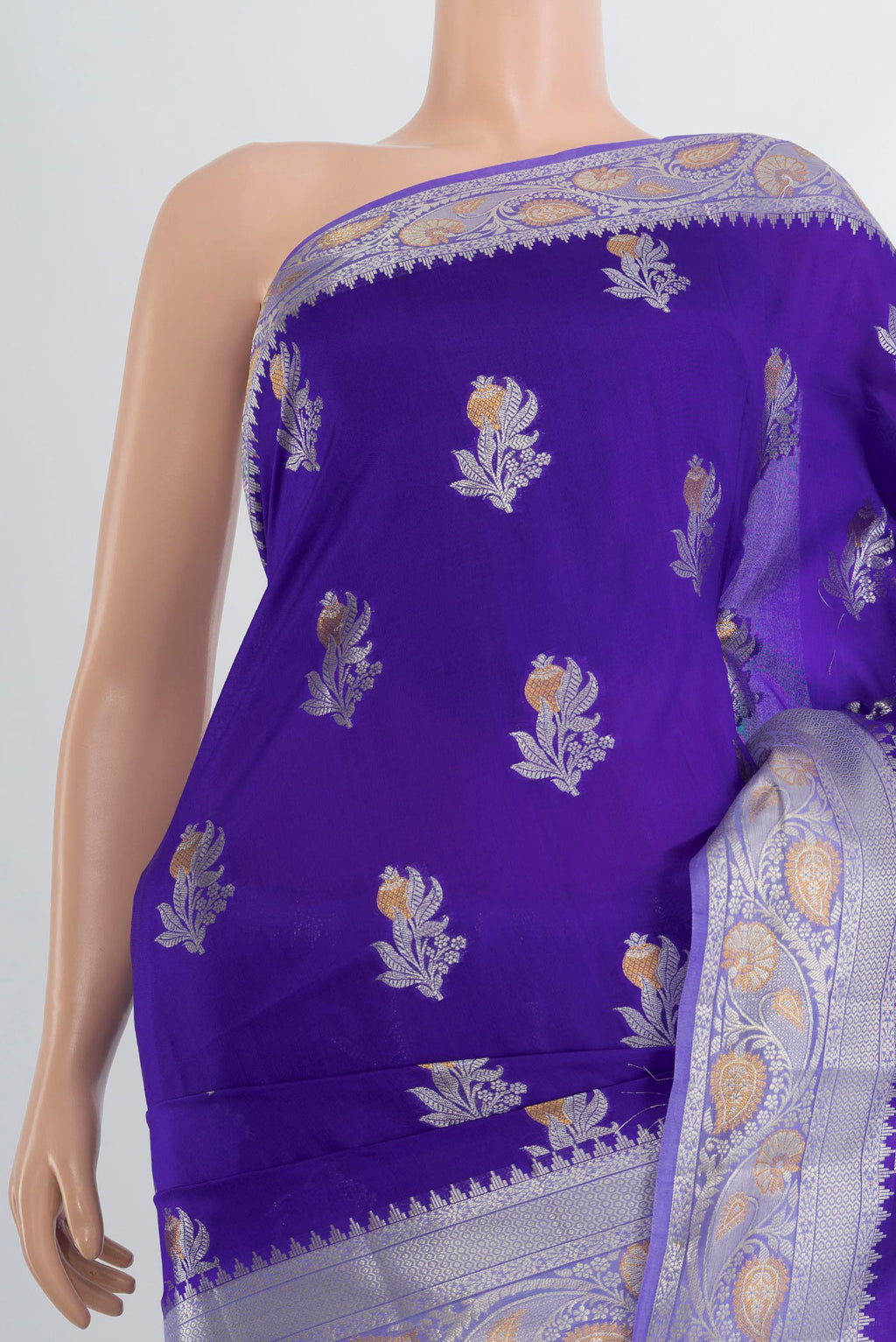 Border image of Pure Silk Dark Blue Banarasi Raw Saree with Zari Butta on the body and Silk Border. 